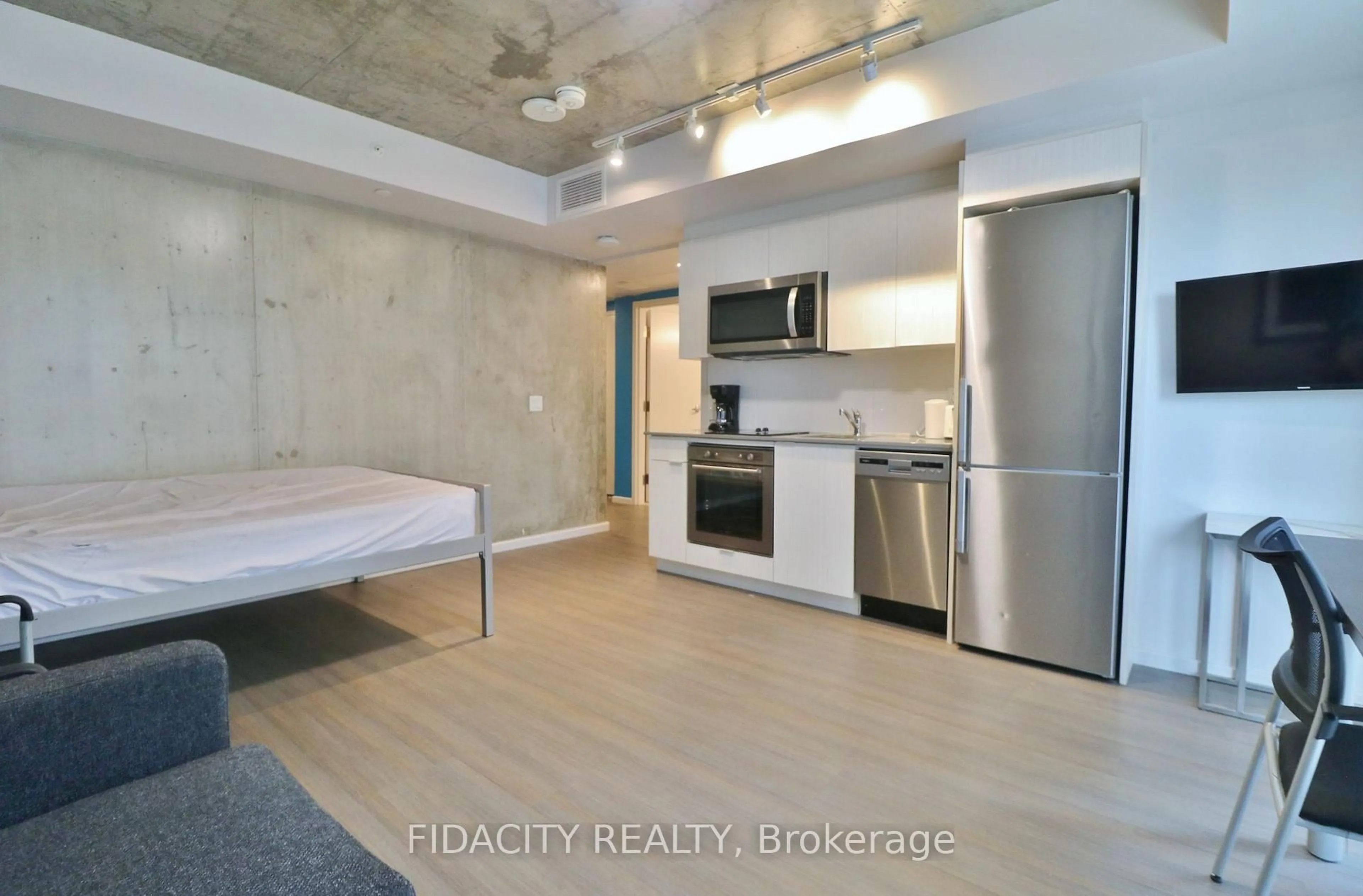 Unknown for 105 Champagne Ave #2018, Ottawa Ontario K1S 5E5