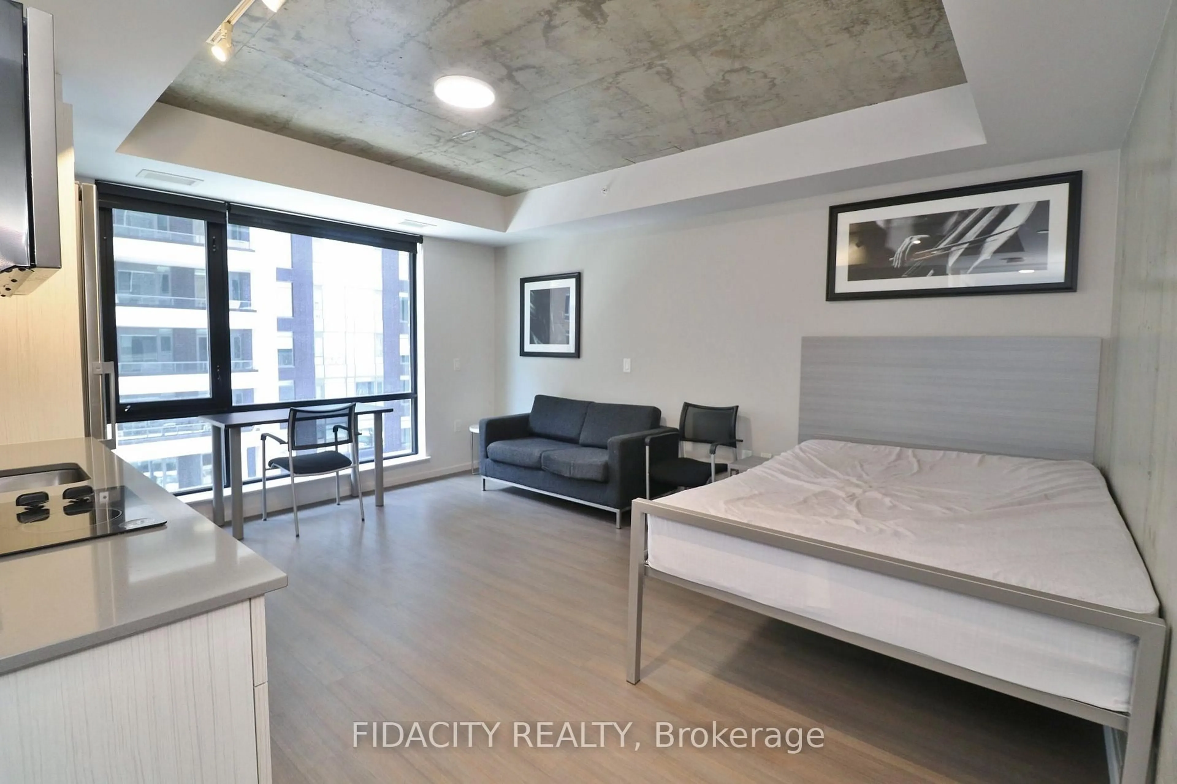 A pic of a room for 105 Champagne Ave #2018, Ottawa Ontario K1S 5E5