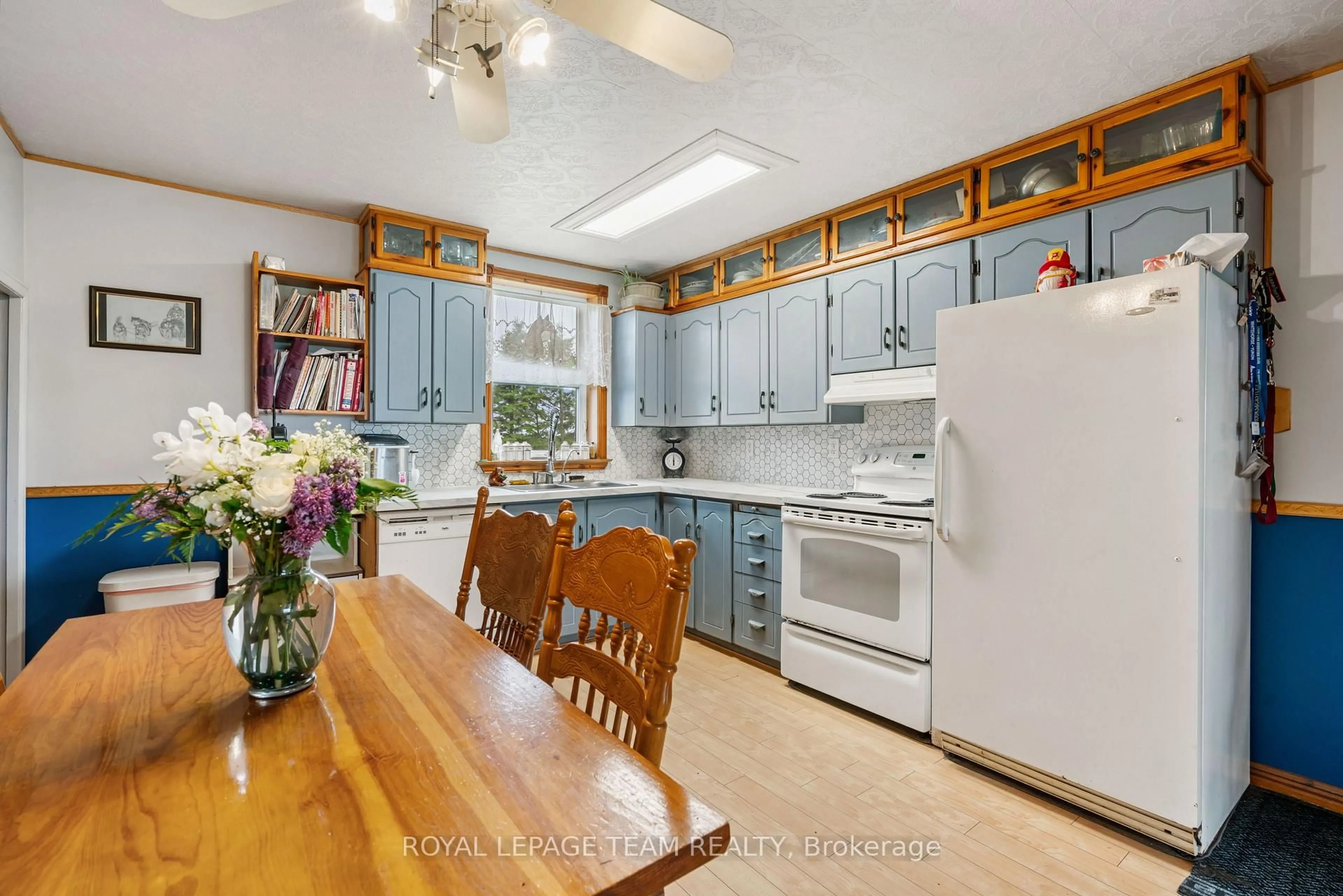 Open concept kitchen, unknown for 13585 County 9 Rd, North Dundas Ontario K0C 1H0