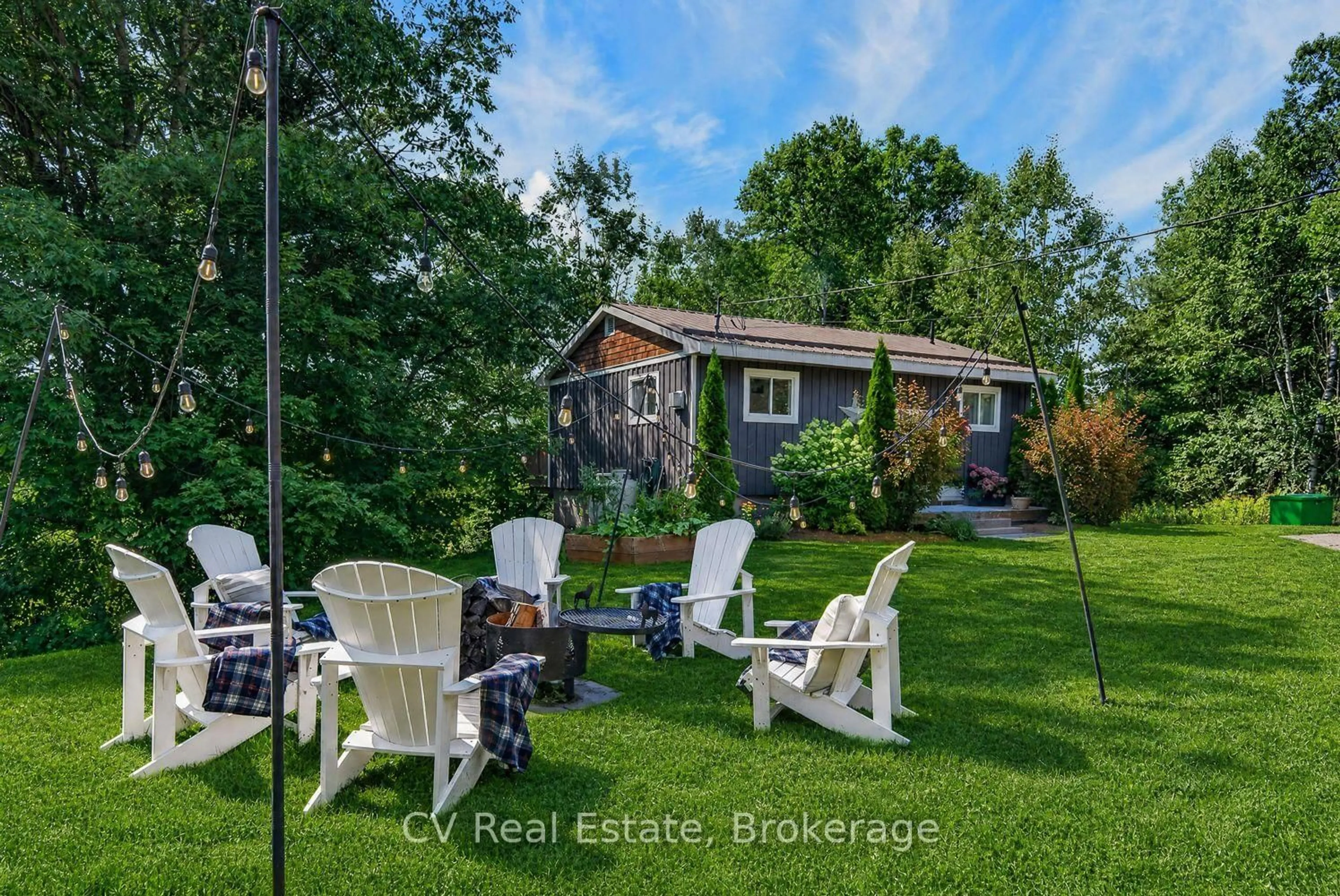 A pic from outside/outdoor area/front of a property/back of a property/a pic from drone, water/lake/river/ocean view for 23 Lock St, Seguin Ontario P0C 1J0