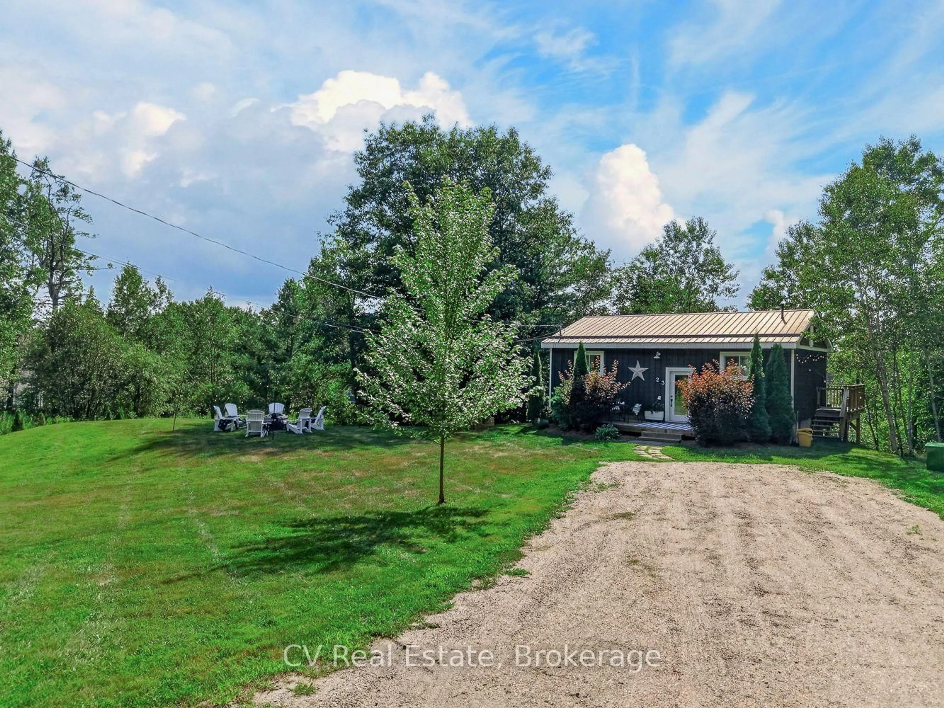 A pic from outside/outdoor area/front of a property/back of a property/a pic from drone, unknown for 23 Lock St, Seguin Ontario P0C 1J0