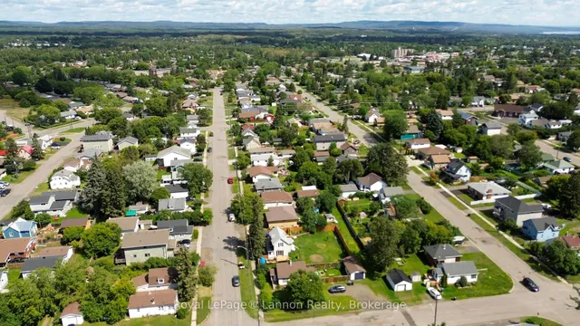 73 EMPRESS AVE N, Thunder Bay 5
