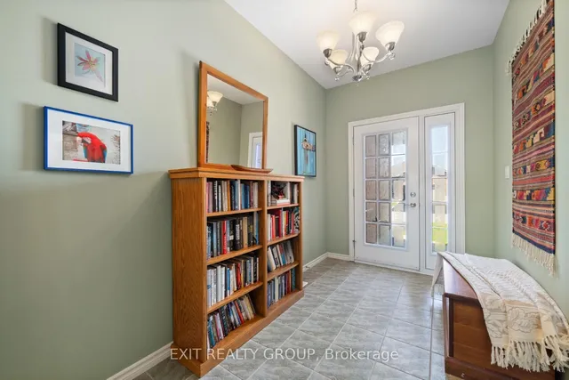 12 Aletha Dr, Prince Edward County 5