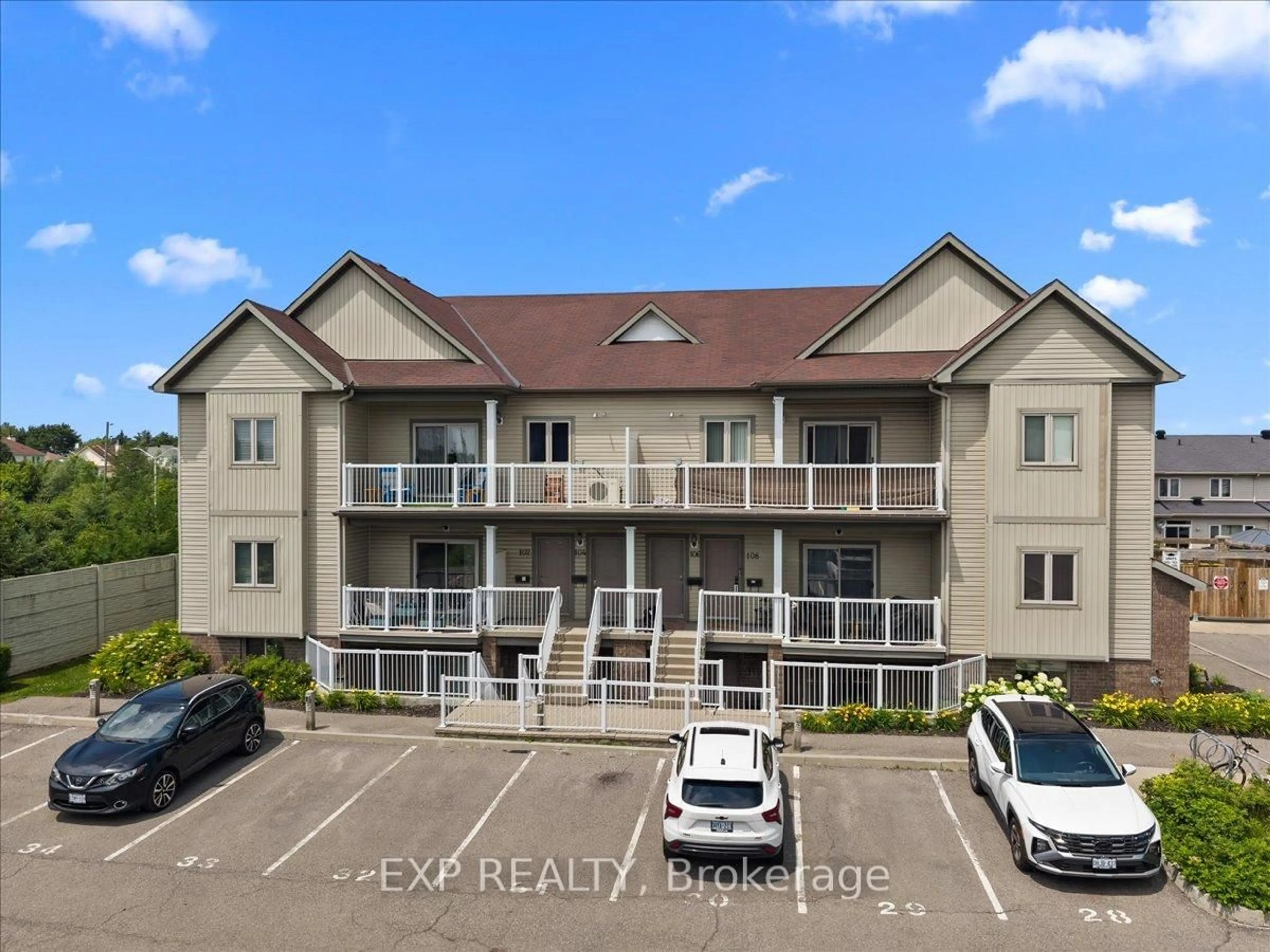 A pic from outside/outdoor area/front of a property/back of a property/a pic from drone, building for 128 Sternes Private, Orleans Ontario K4A 0X8