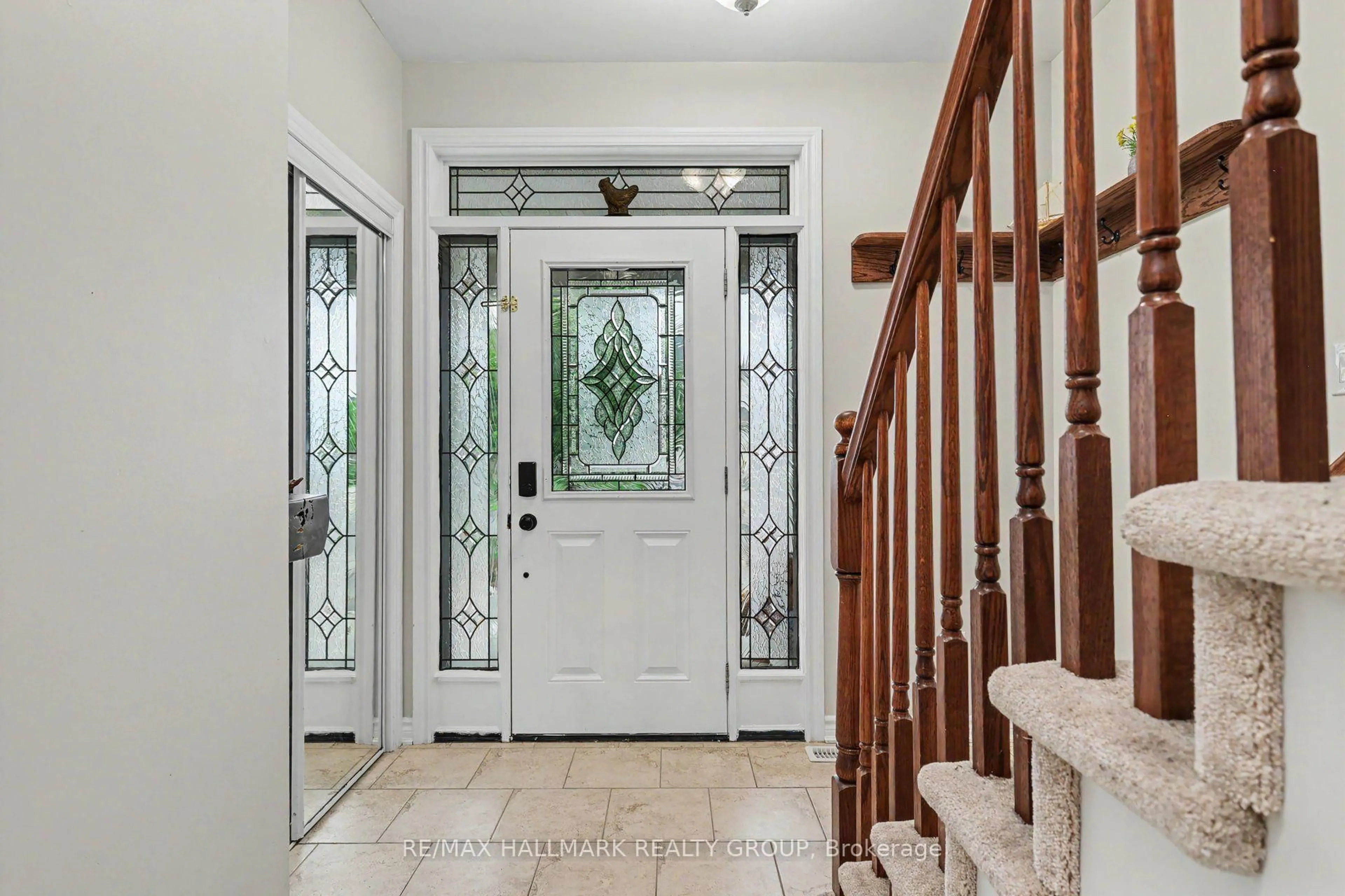 Indoor entryway for 2486 River Mist Rd, Nepean Ontario K2J 5Z1