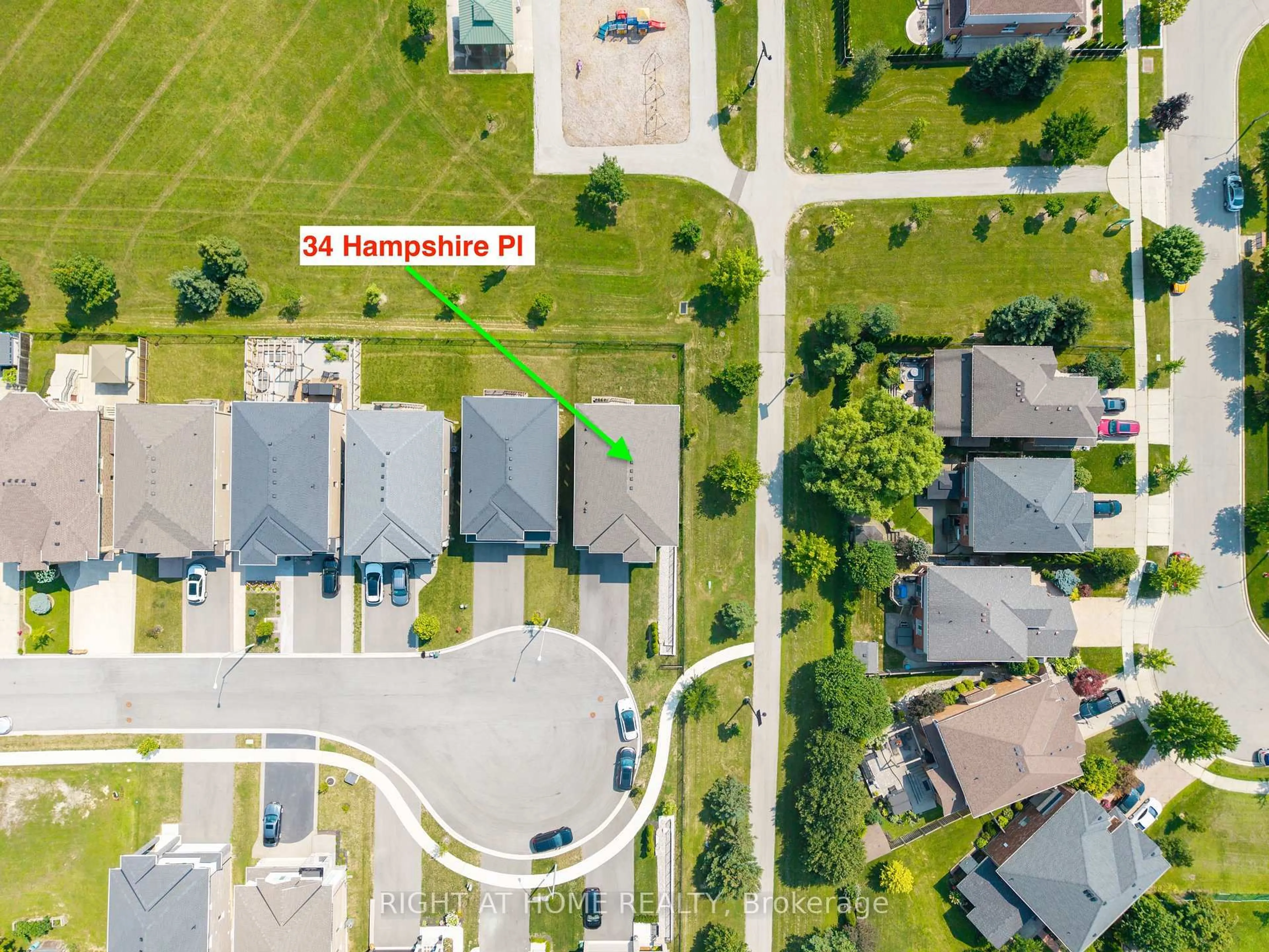 A pic from outside/outdoor area/front of a property/back of a property/a pic from drone, street for 34 Hampshire Pl, Hamilton Ontario L8J 3W8