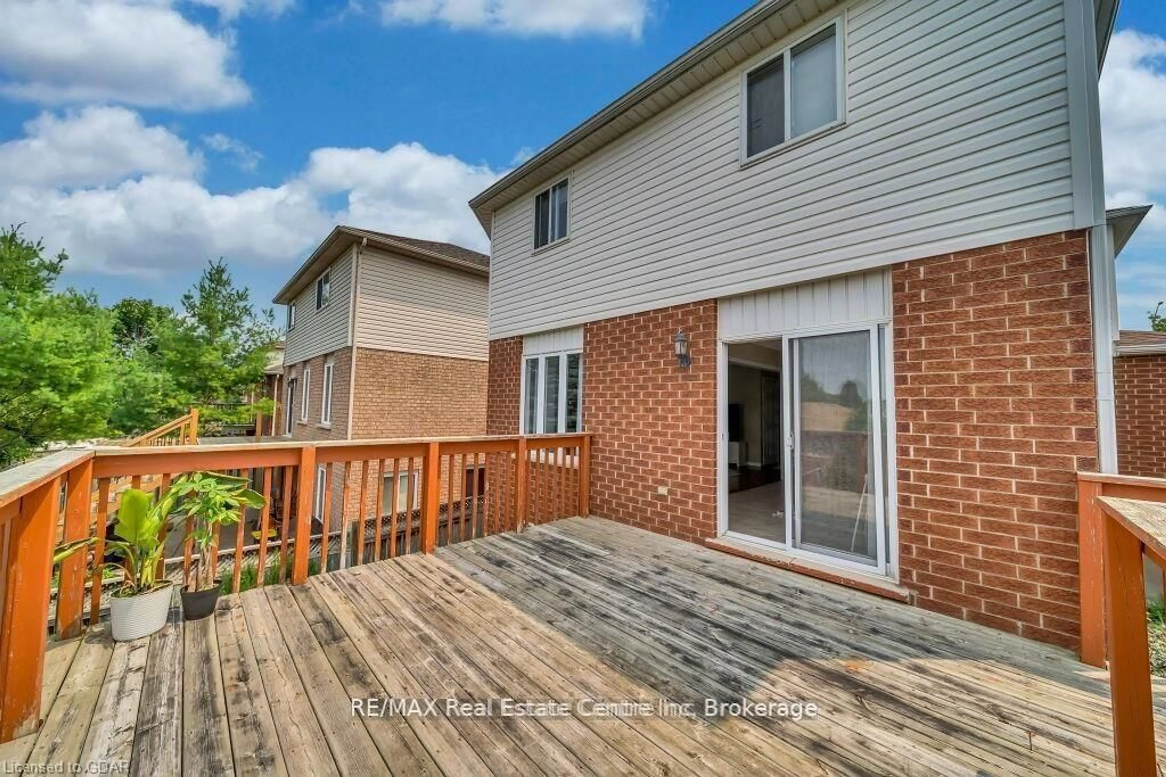 Patio, unknown for 61 MOFFATT Lane, Guelph Ontario N1G 5E8