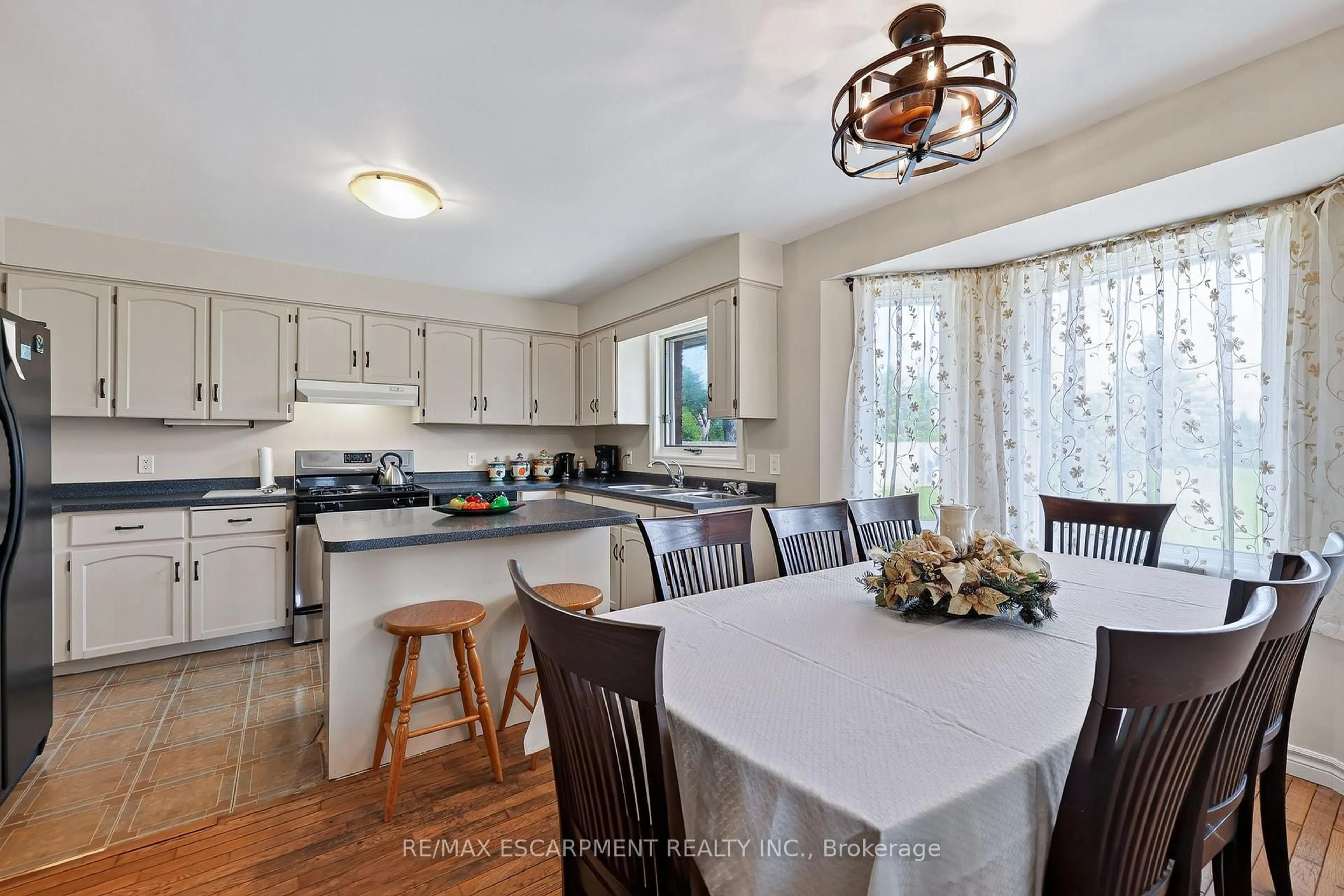 Open concept kitchen, unknown for 54132 Best Line, Bayham Ontario N5H 2R3