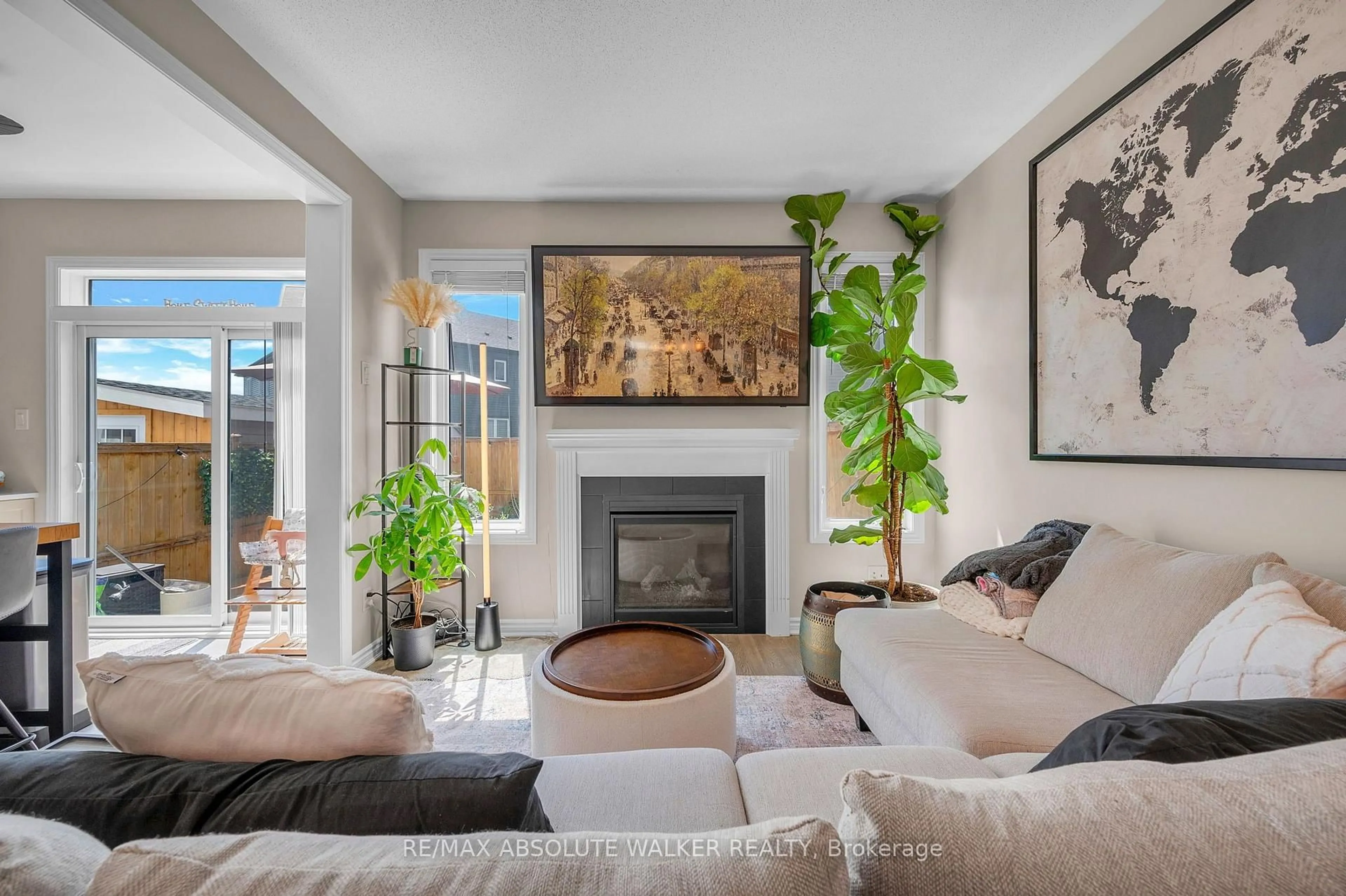 Living room with furniture, unknown for 236 Willow Aster Circ, Ottawa Ontario K4A 1C9