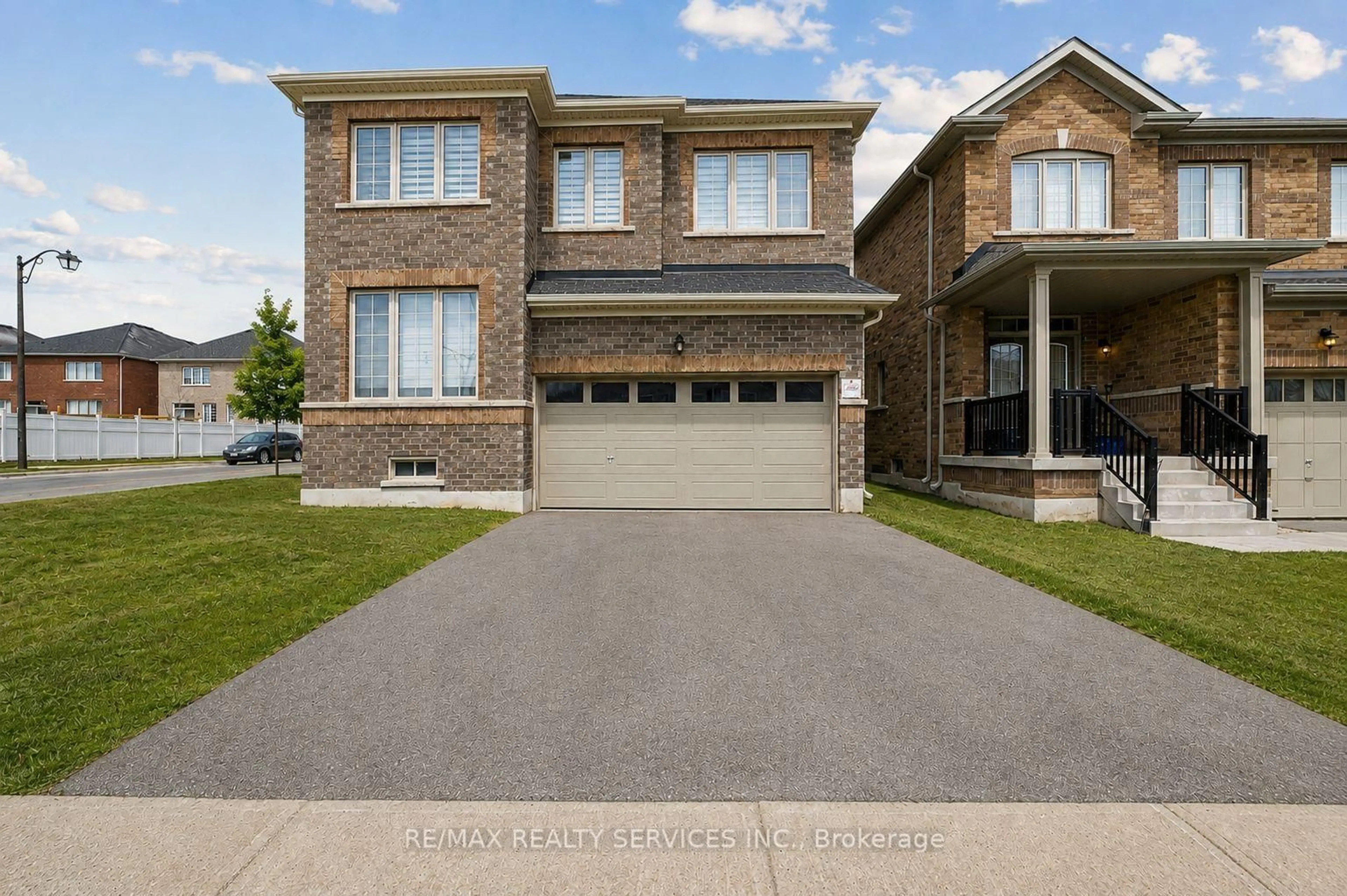 Home with brick exterior material, street for 525 Red Elm Rd, Shelburne Ontario L6V 3Y5