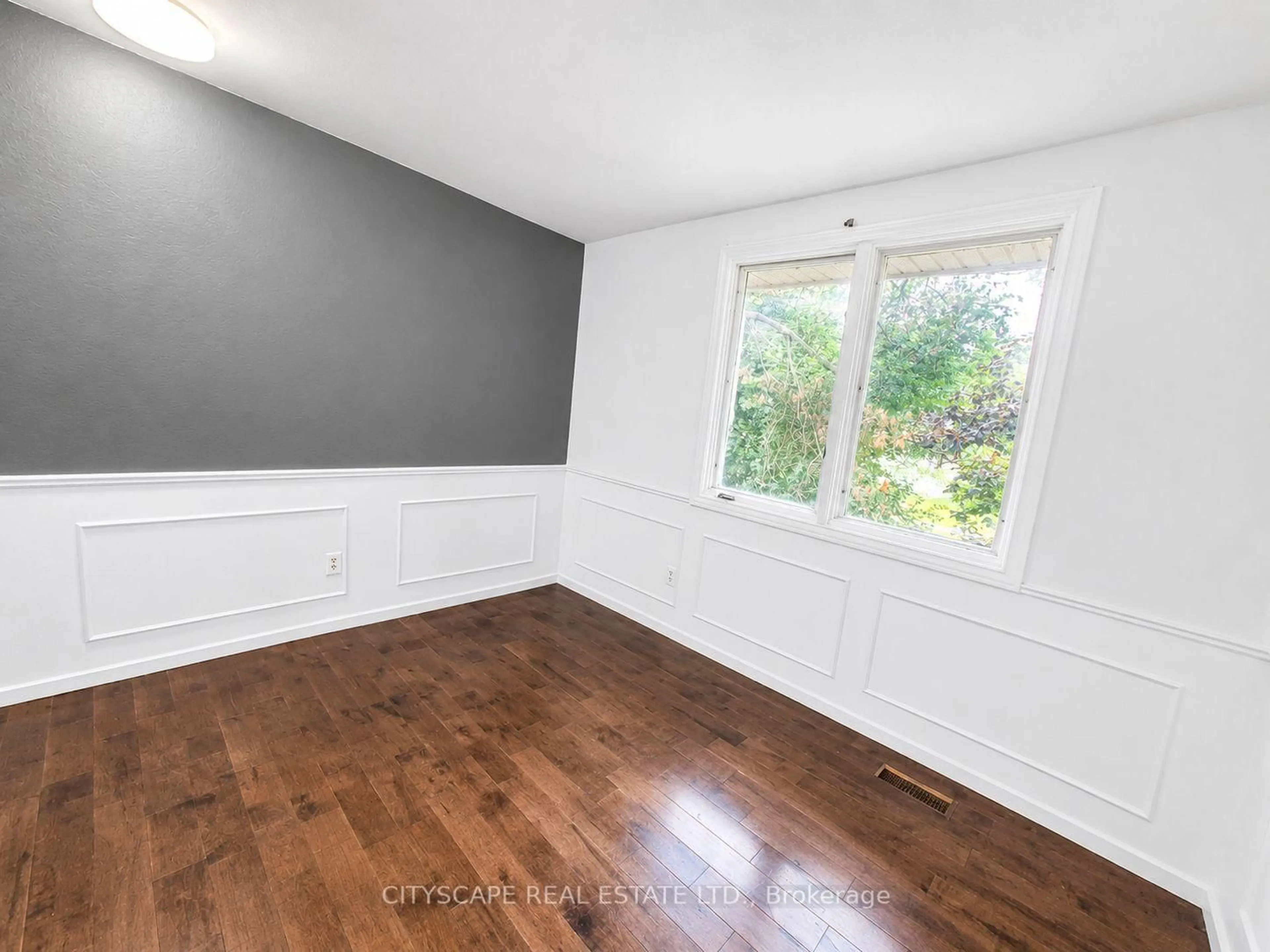 A pic of a room for 850 Berkshire Dr #8, London South Ontario N6J 3S7