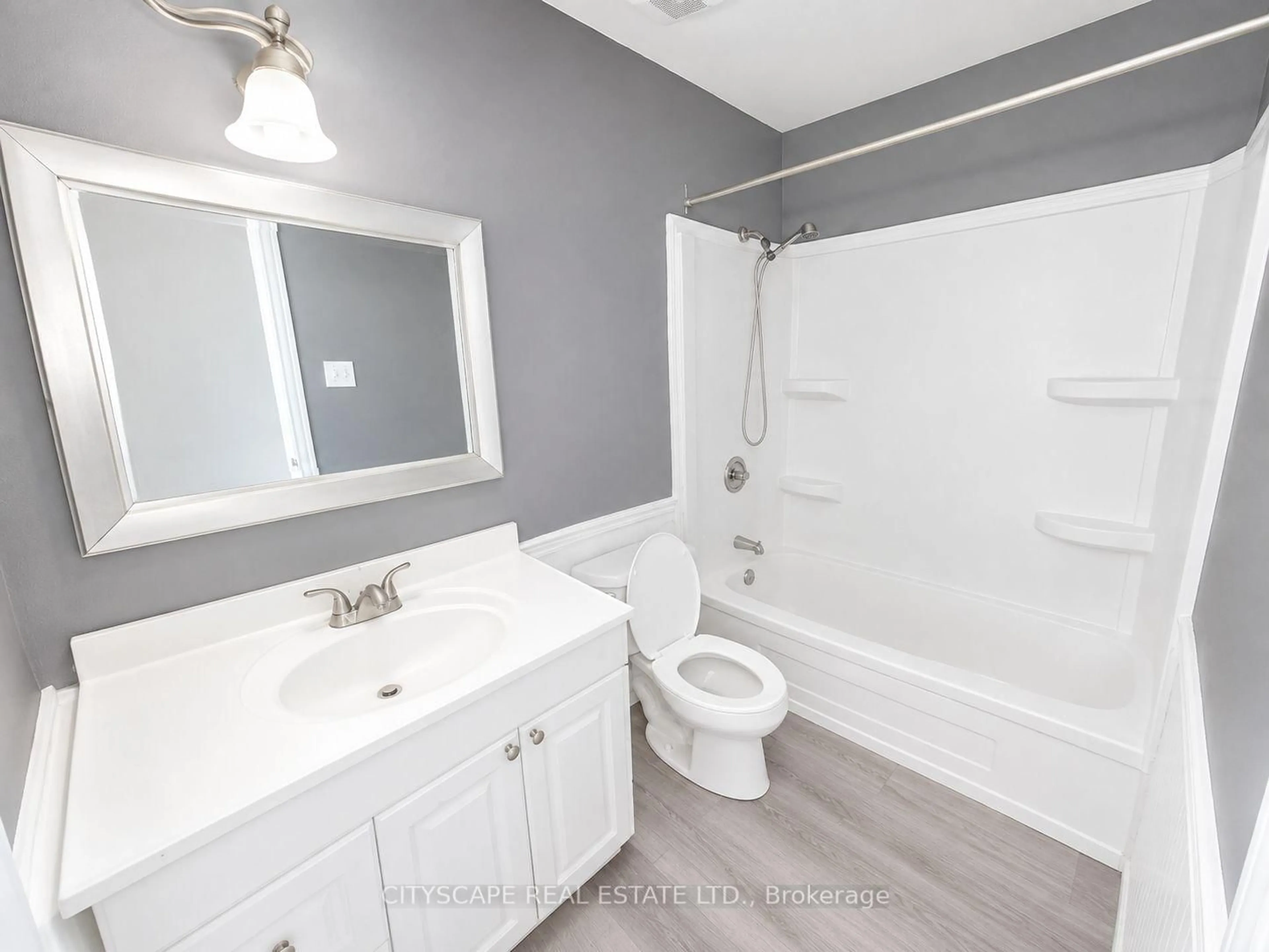 Standard bathroom, unknown for 850 Berkshire Dr #8, London South Ontario N6J 3S7