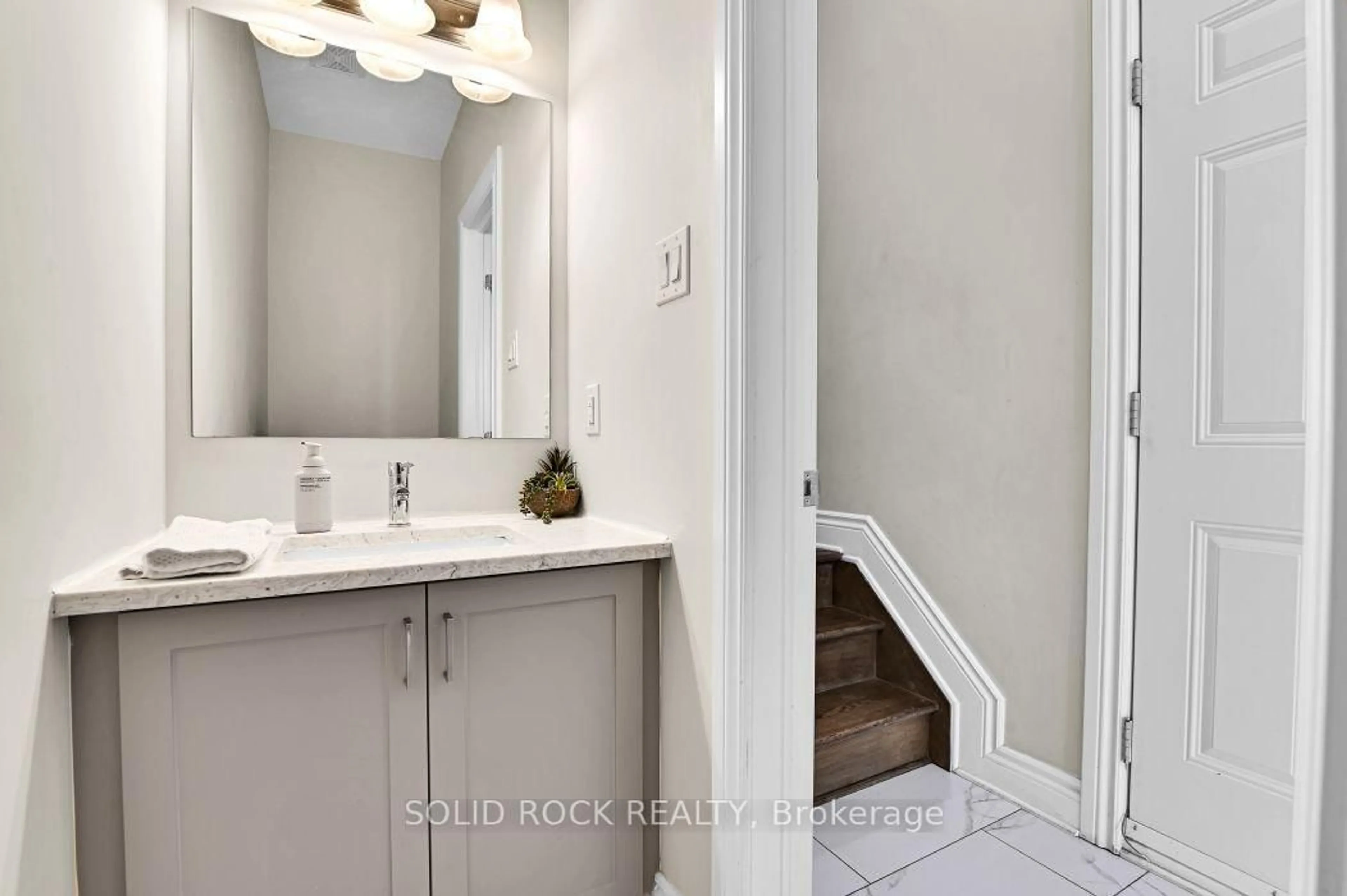 Contemporary bathroom, ceramic/tile floor for 23 Peever Pl, Carleton Place Ontario K7C 0K5