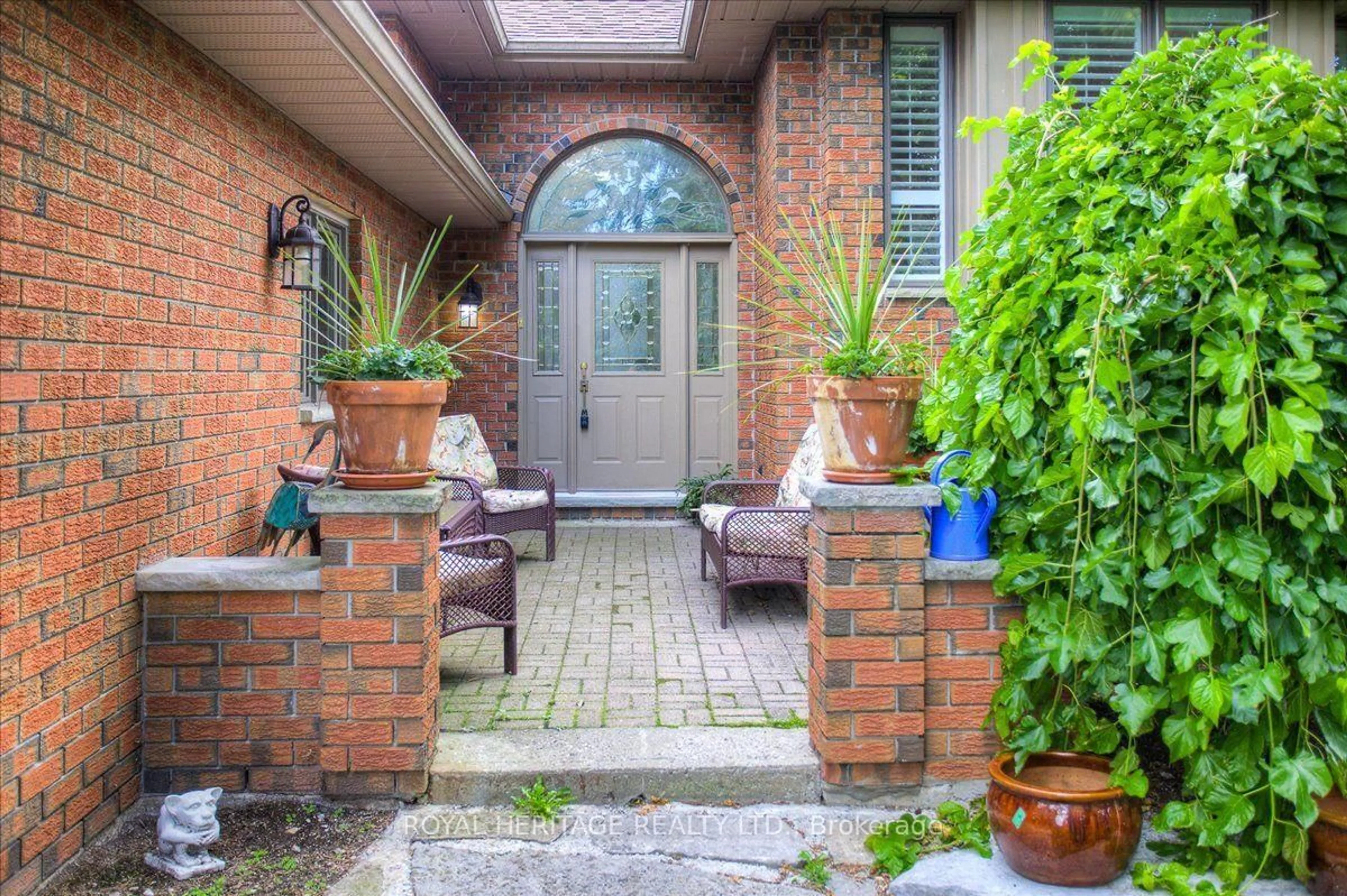Unknown for 5 GOVERNORS Dr, Kawartha Lakes Ontario K0M 1A0