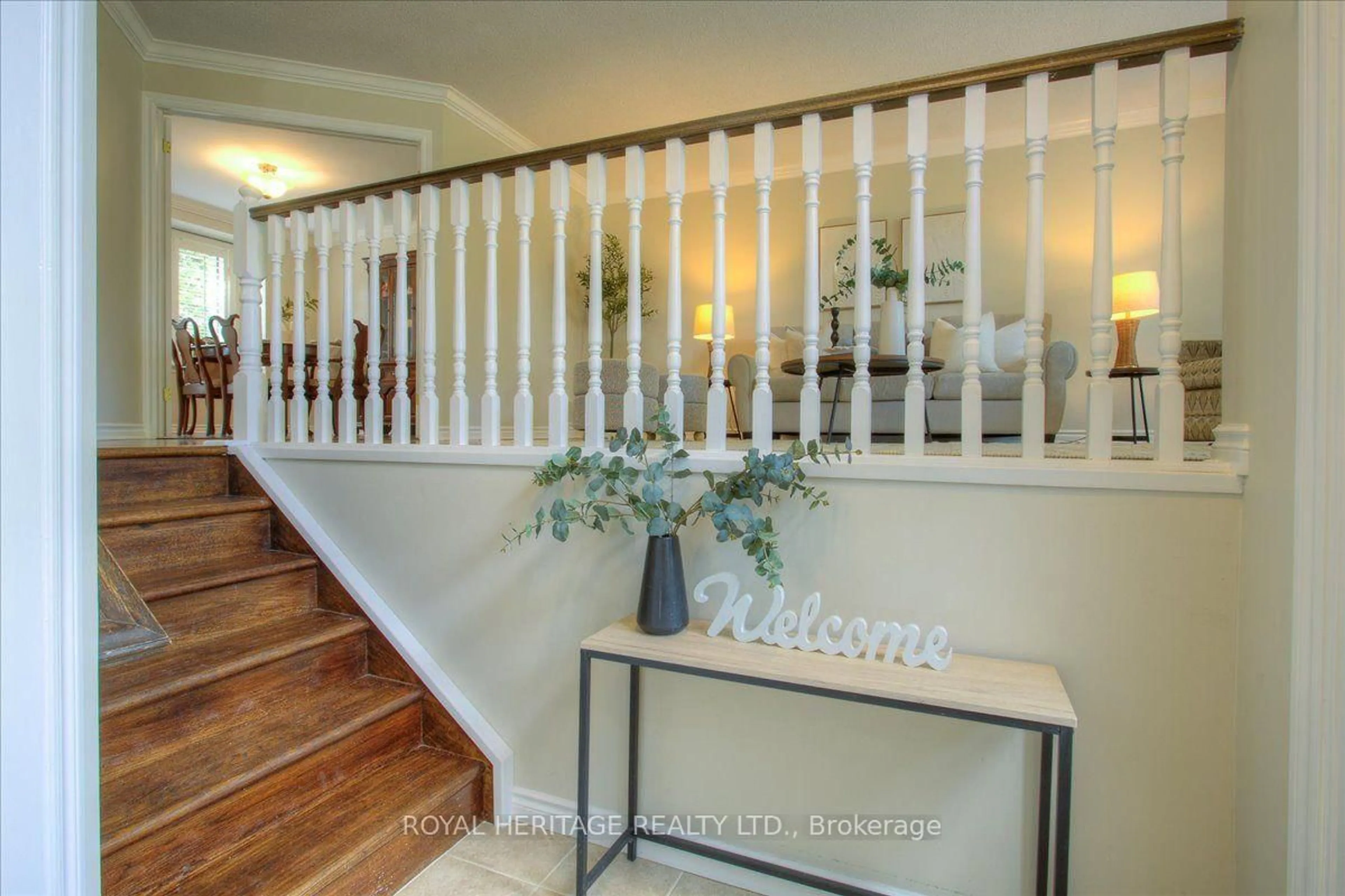 Indoor entryway for 5 GOVERNORS Dr, Kawartha Lakes Ontario K0M 1A0