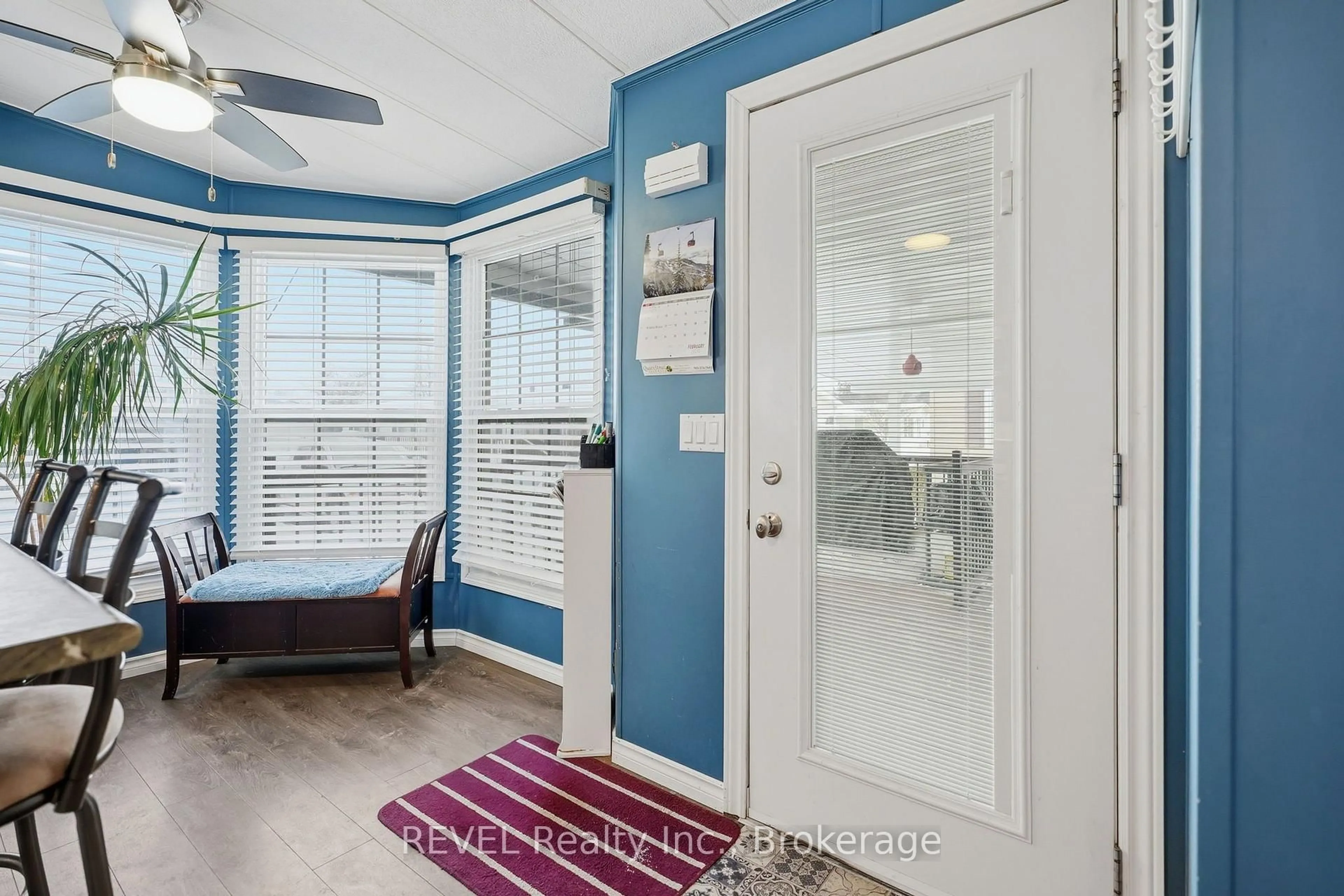 Indoor entryway for 3033 Townline Rd #128, Fort Erie Ontario L0S 1S1