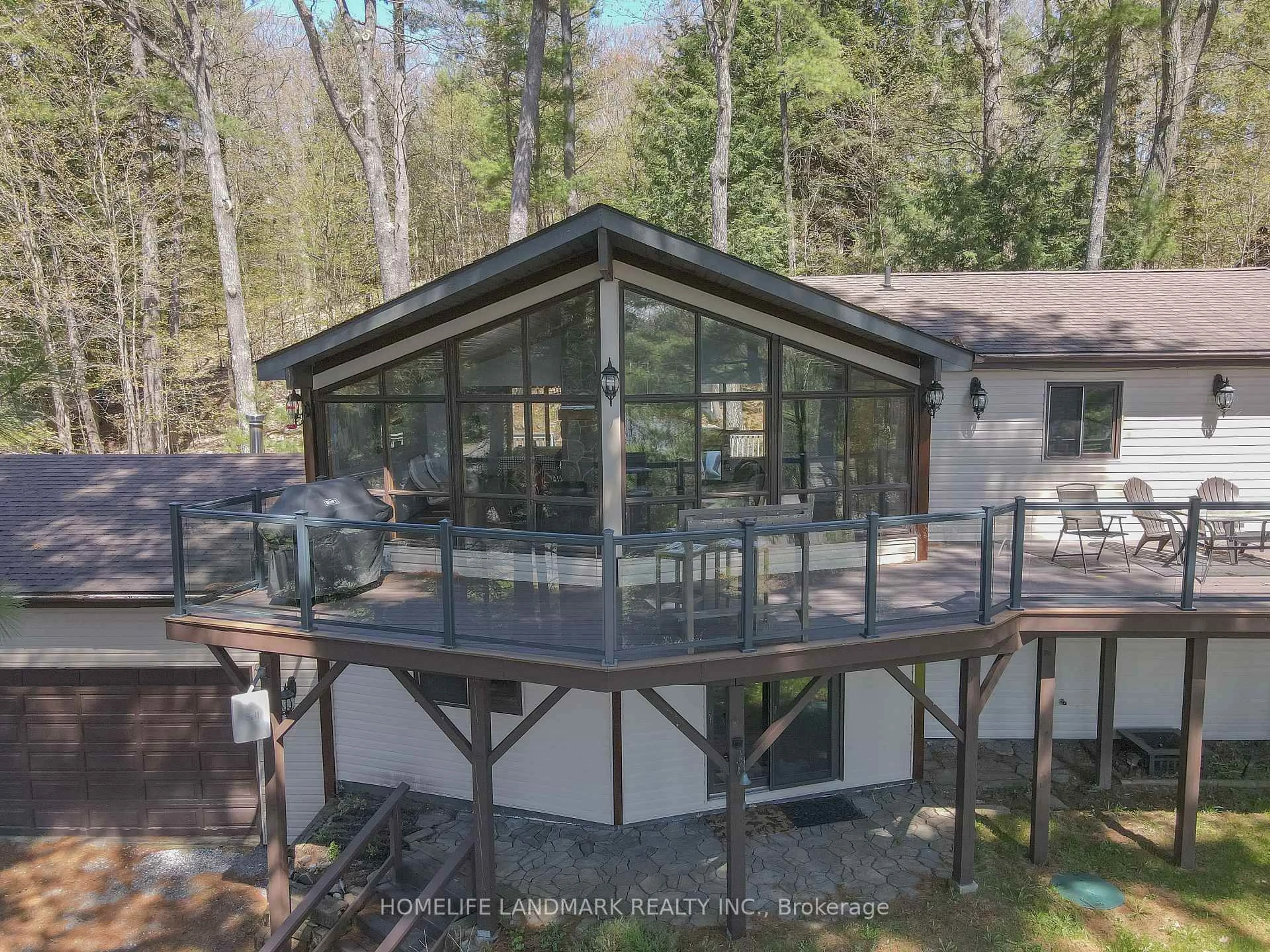 A pic from outside/outdoor area/front of a property/back of a property/a pic from drone, unknown for 1245 Mortimers Point Rd, Muskoka Lakes Ontario P0B 1J0