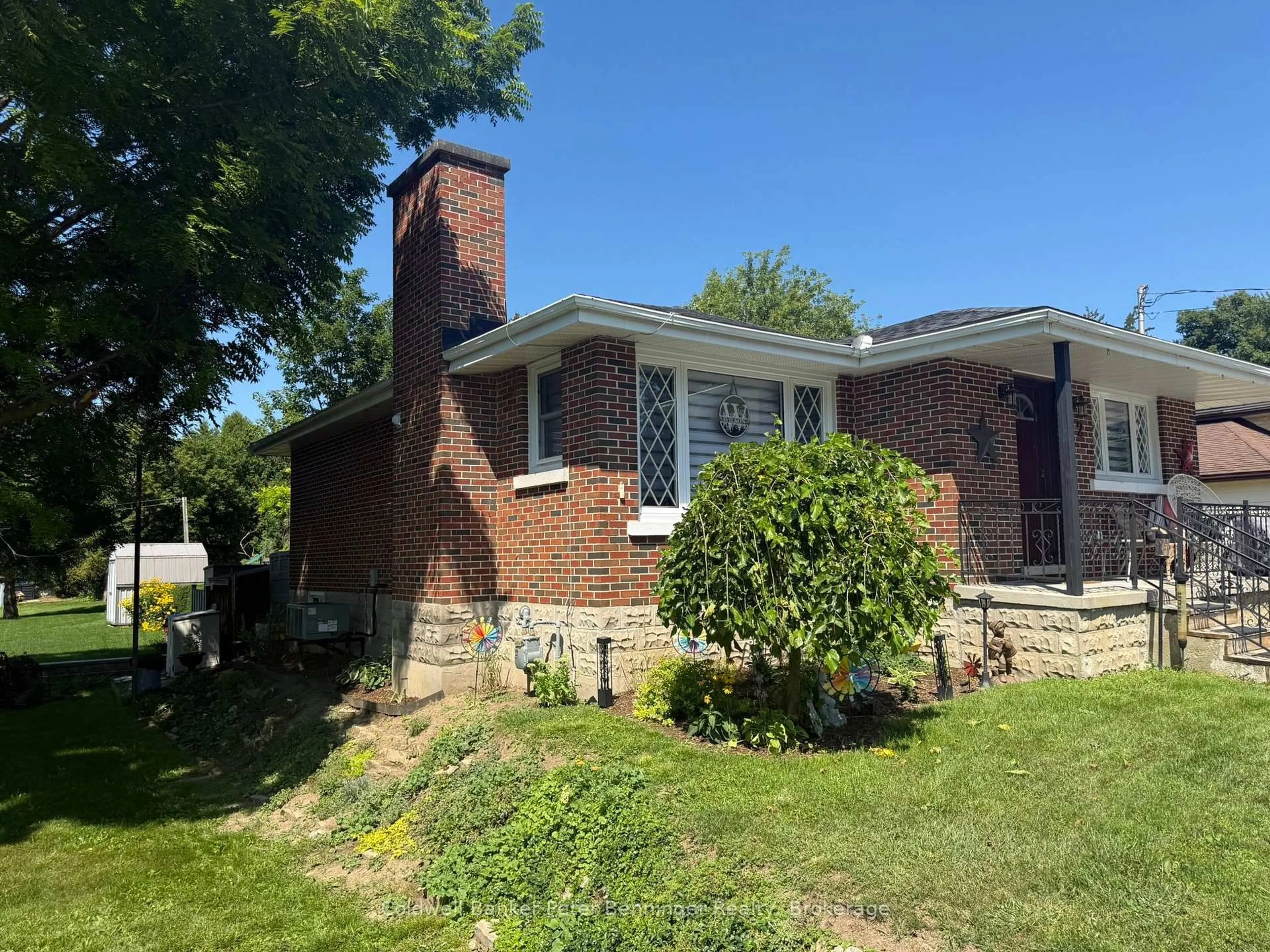 Home with brick exterior material, street for 2 Elgin St, Brockton Ontario N0G 2V0