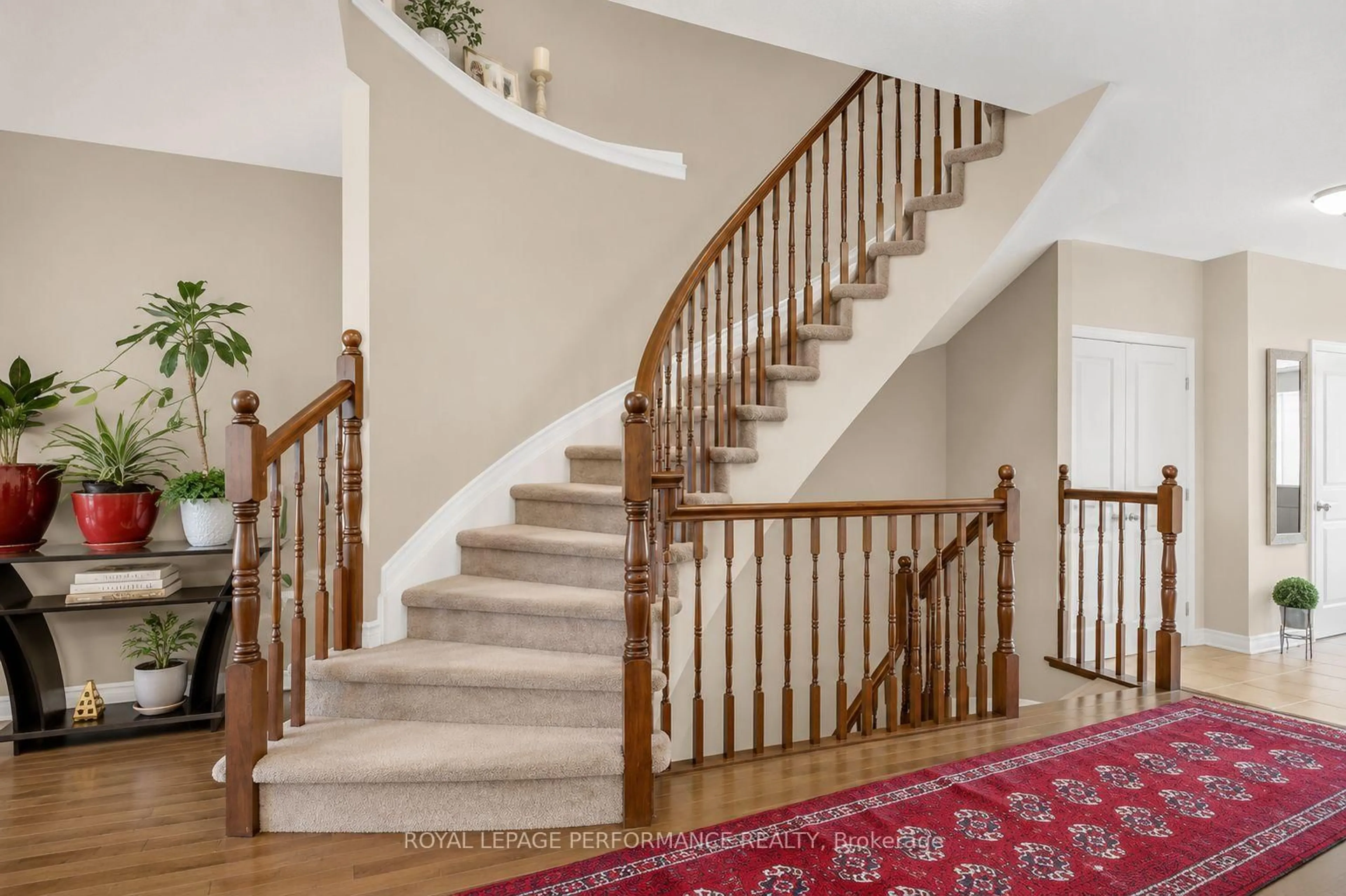Stairs for 510 BARRICK HILL Rd, Ottawa Ontario K2M 0B5