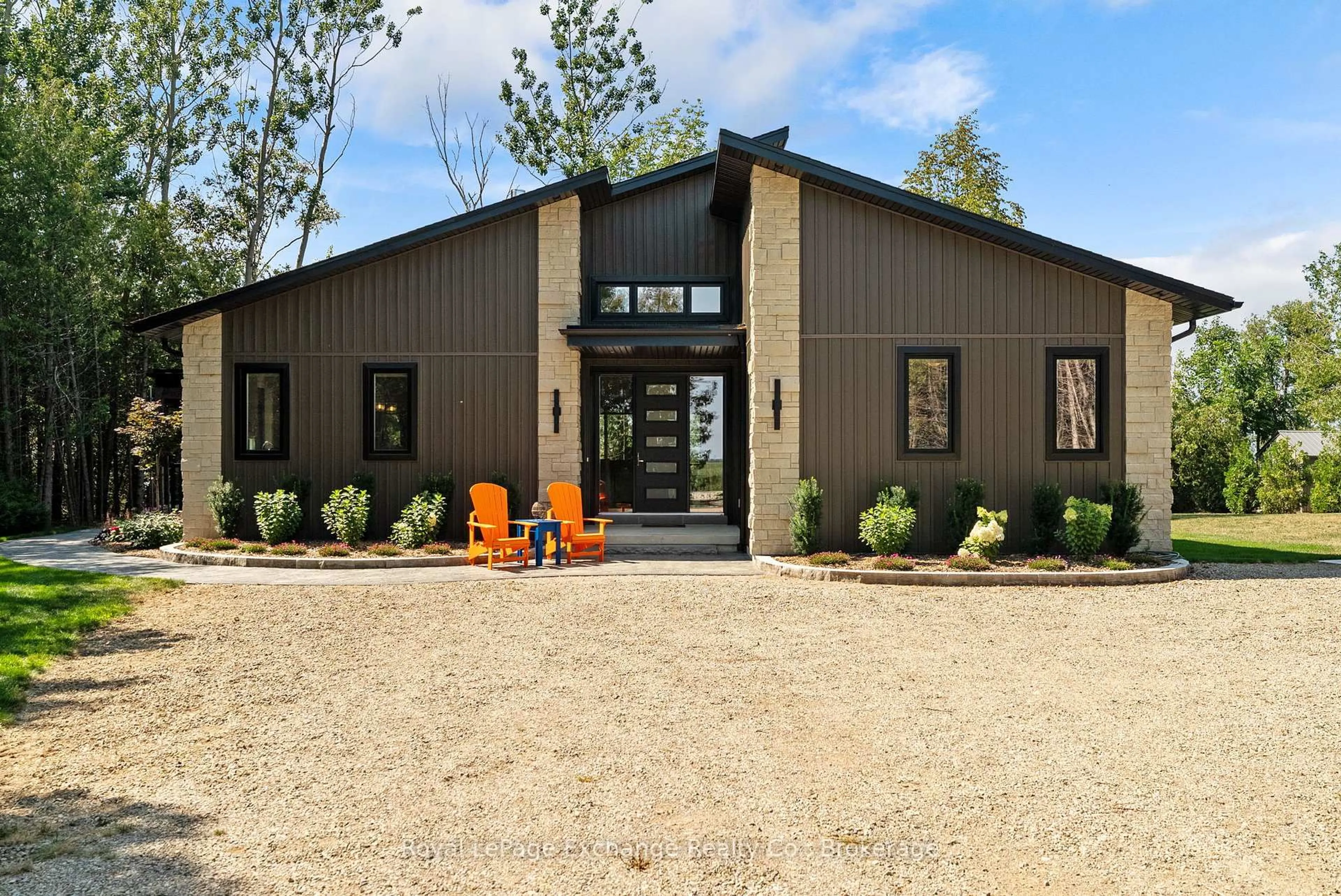 Patio, building for 84543 Ridge Dr, Ashfield-Colborne-Wawanosh Ontario N7A 3X9