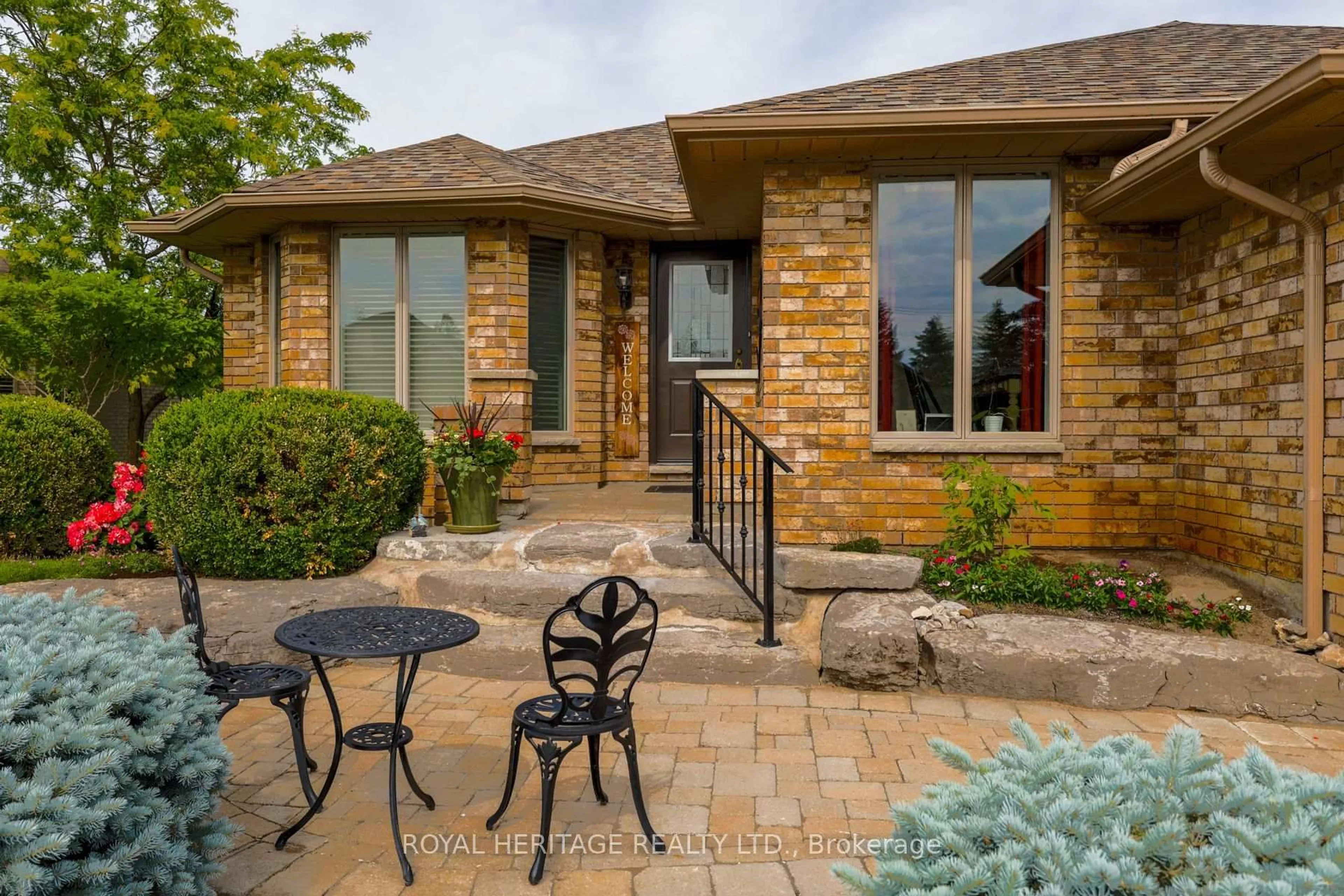 Home with brick exterior material, street for 43 Huntingwood Cres, Kawartha Lakes Ontario K0M 1A0
