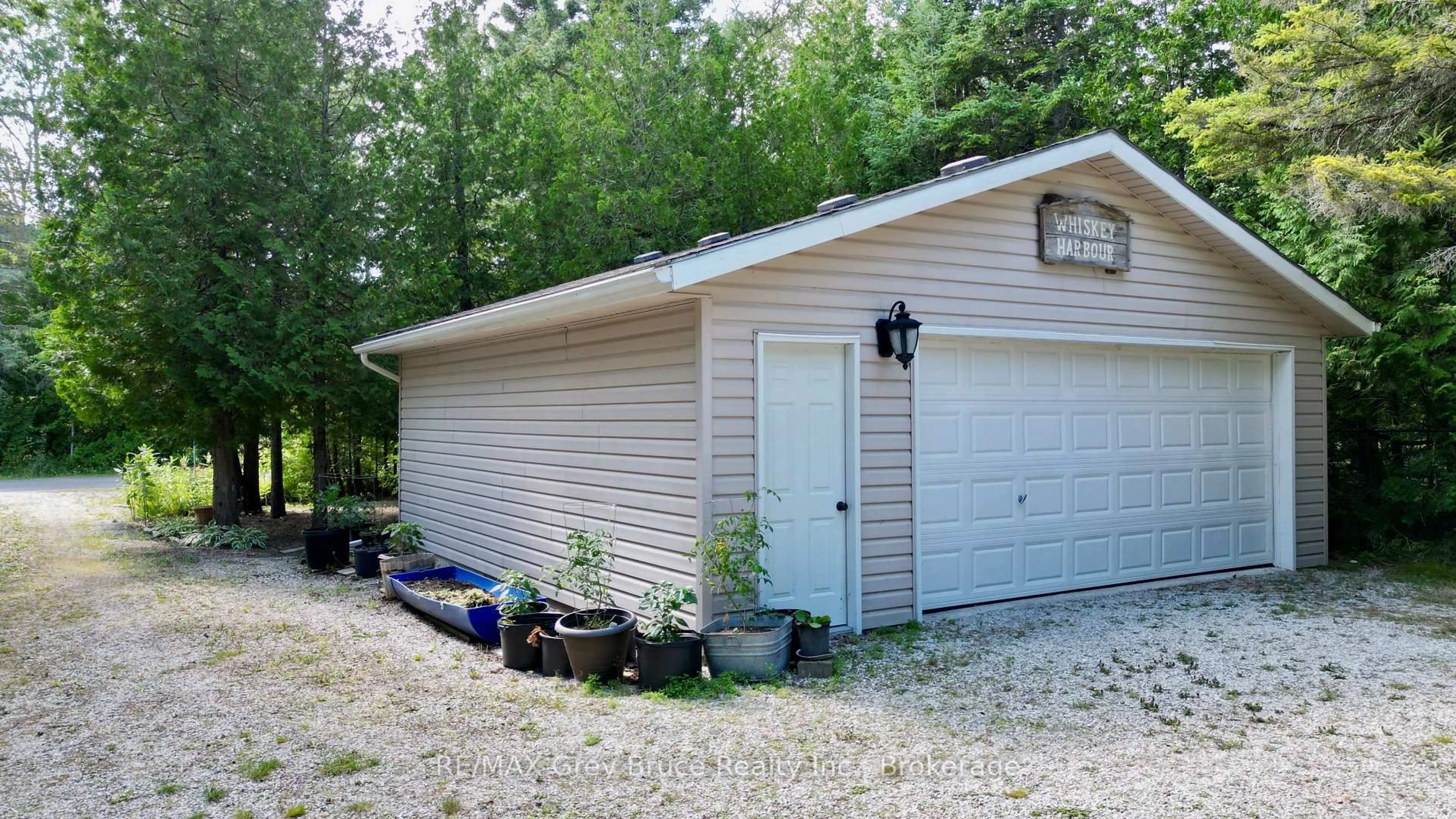 Indoor garage for 202 Whiskey Harbour Rd, Northern Bruce Peninsula Ontario N0H 1W0