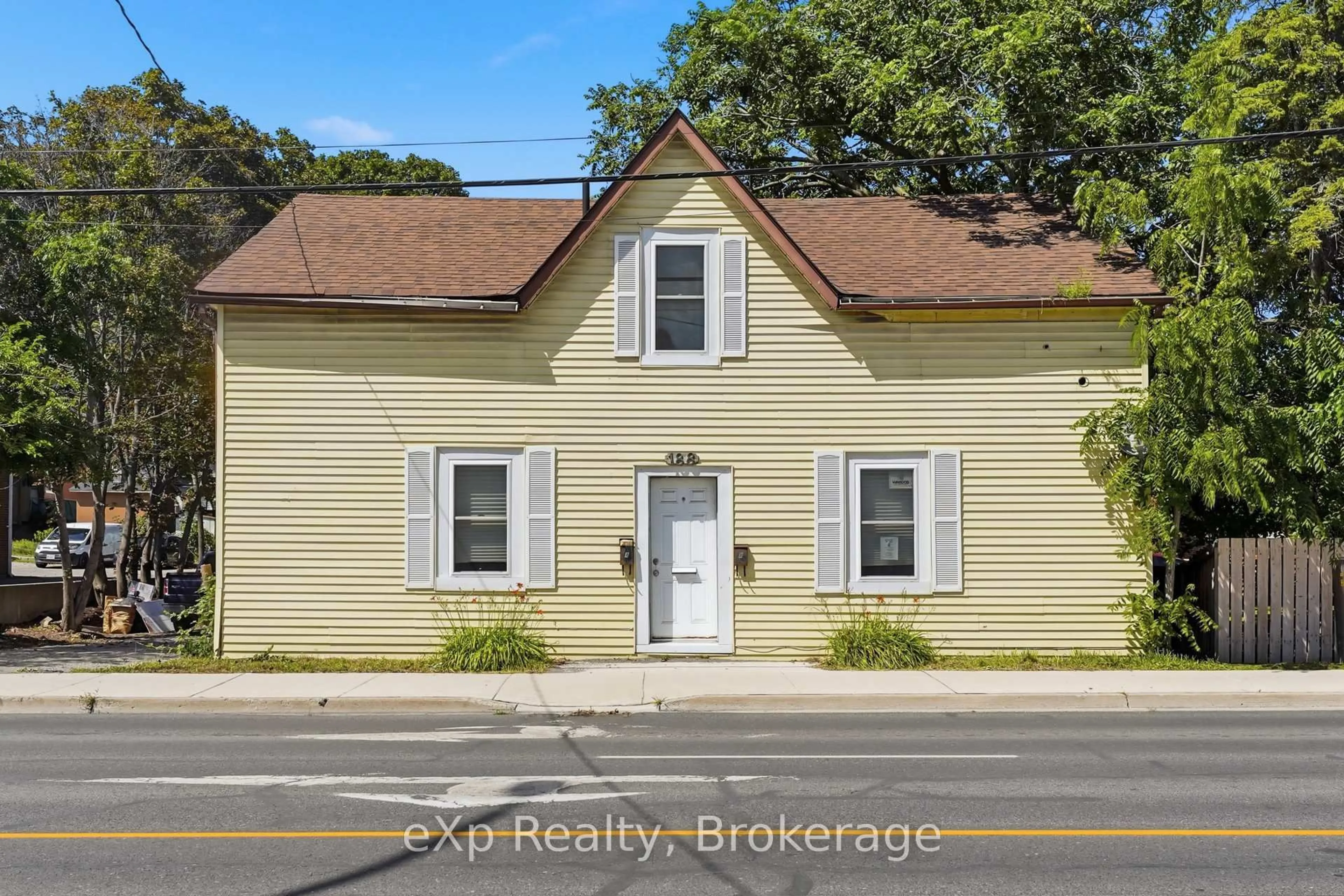 A pic from outside/outdoor area/front of a property/back of a property/a pic from drone, building for 188 Dundas St, Quinte West Ontario K8V 3R2
