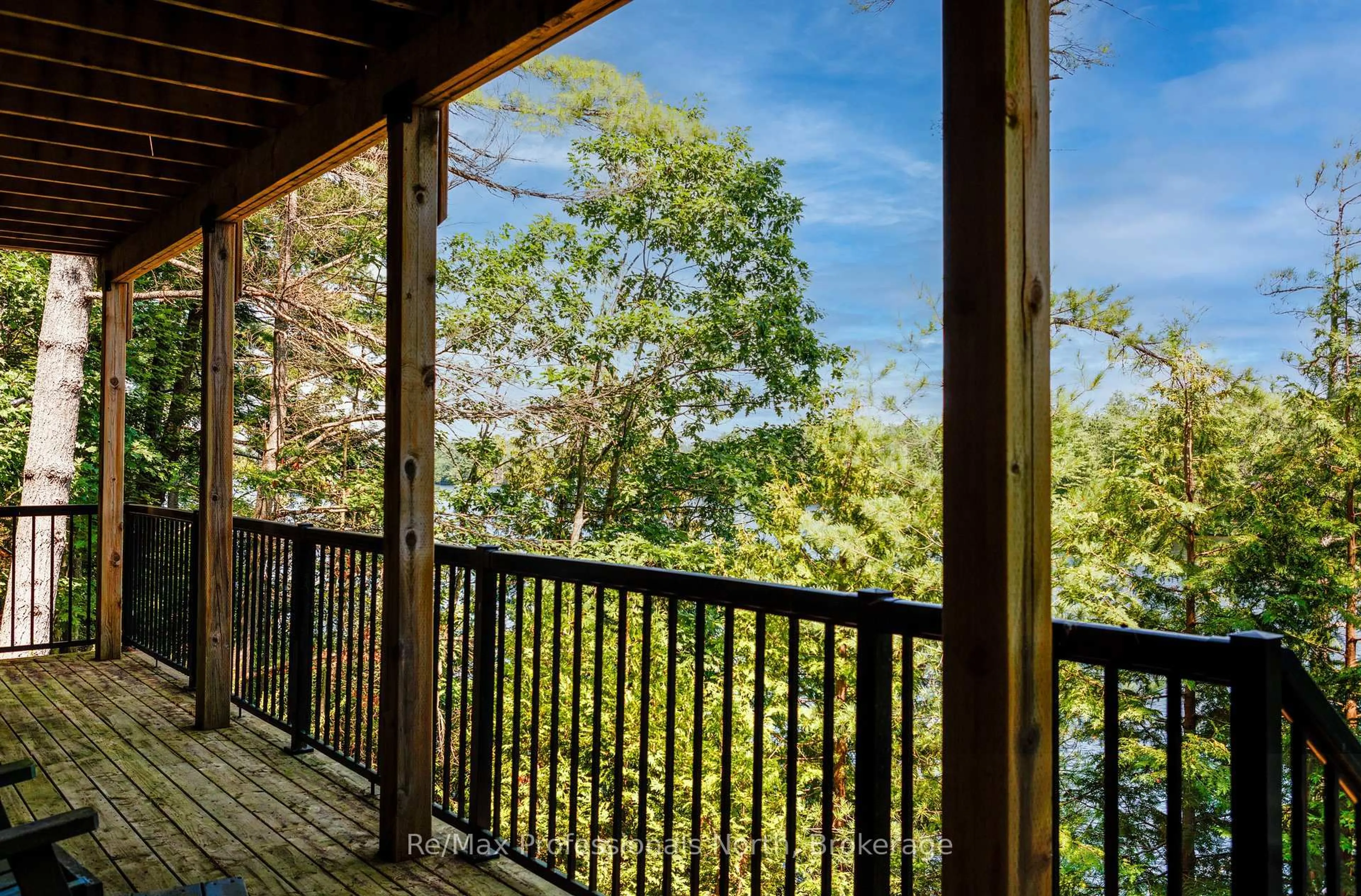 Patio, water/lake/river/ocean view for 2164 169 Muskoka Rd, Gravenhurst Ontario P1P 1R2