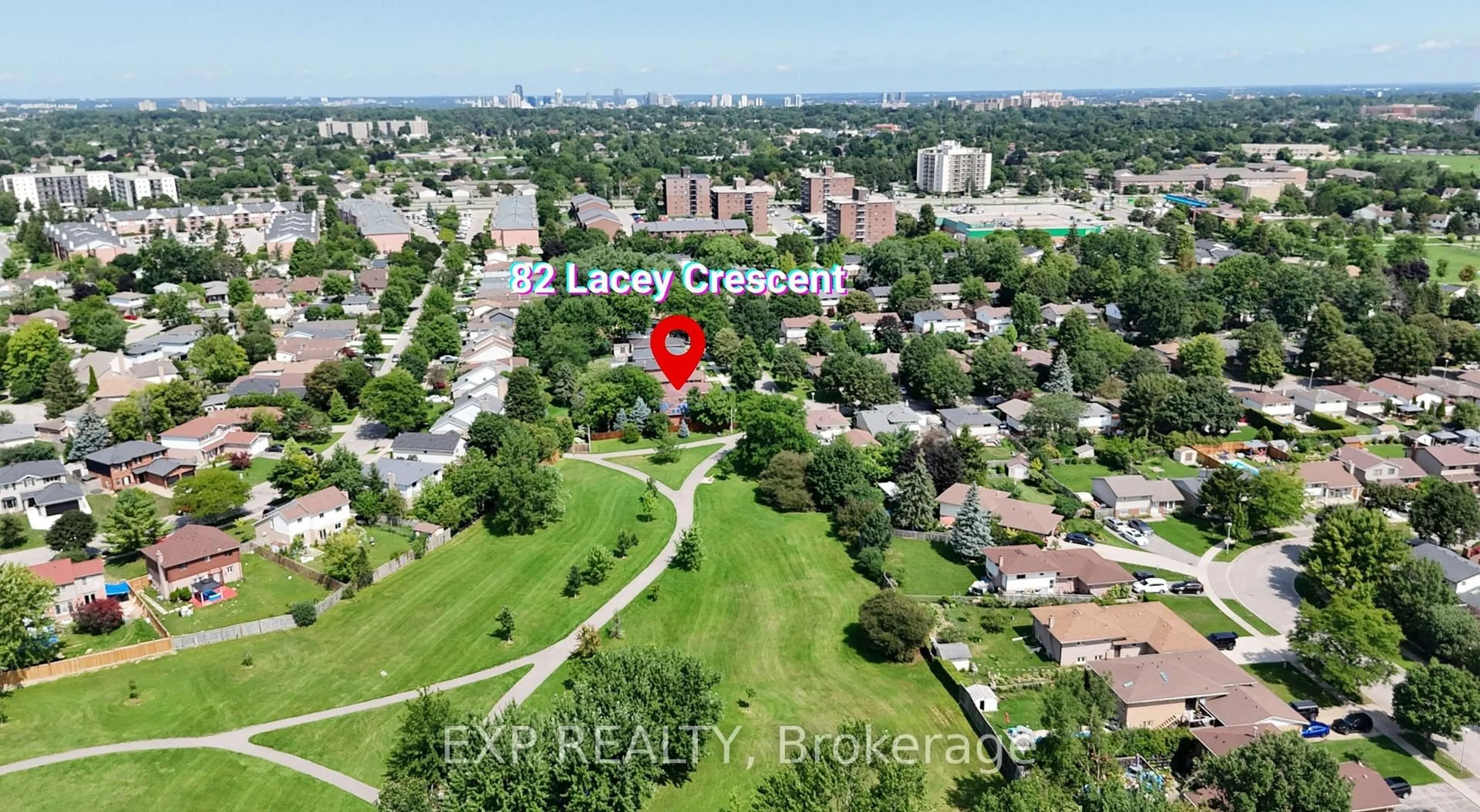 A pic from outside/outdoor area/front of a property/back of a property/a pic from drone, unknown for 82 Lacey Cres, London South Ontario N6E 2E7