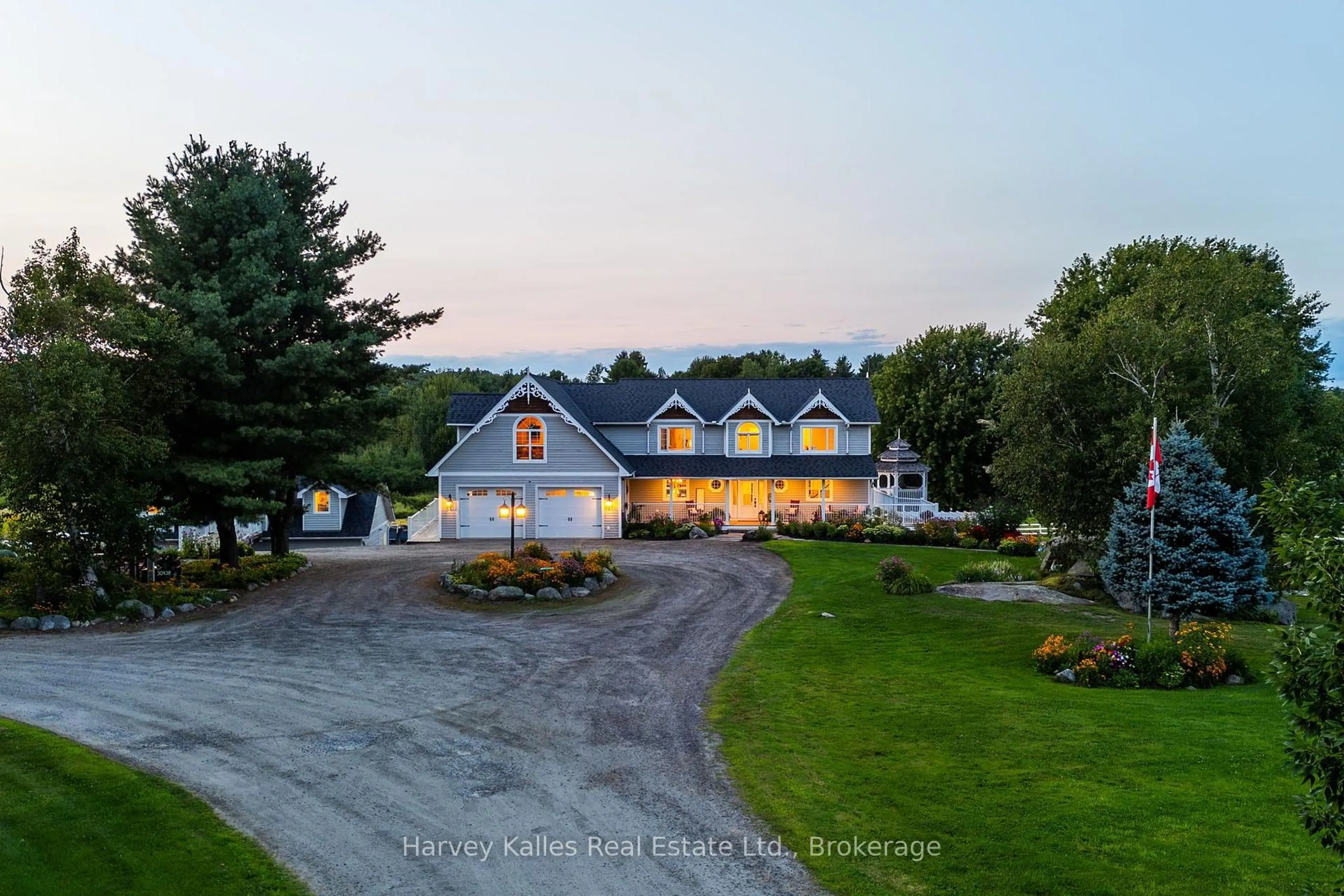 A pic from outside/outdoor area/front of a property/back of a property/a pic from drone, unknown for 1003 Brandy Crest Rd, Muskoka Lakes Ontario P0B 1J0