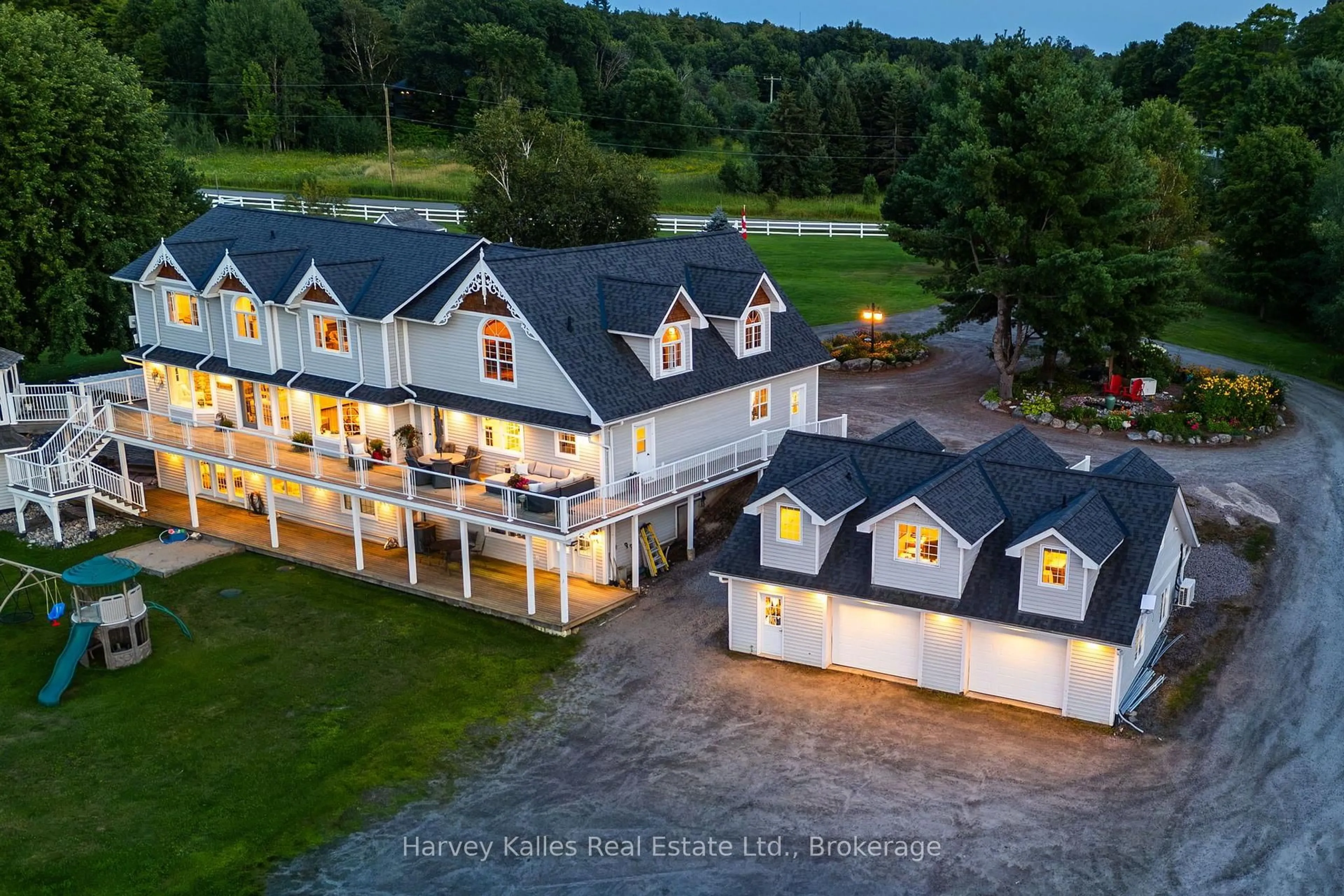 A pic from outside/outdoor area/front of a property/back of a property/a pic from drone, mountain view for 1003 Brandy Crest Rd, Muskoka Lakes Ontario P0B 1J0