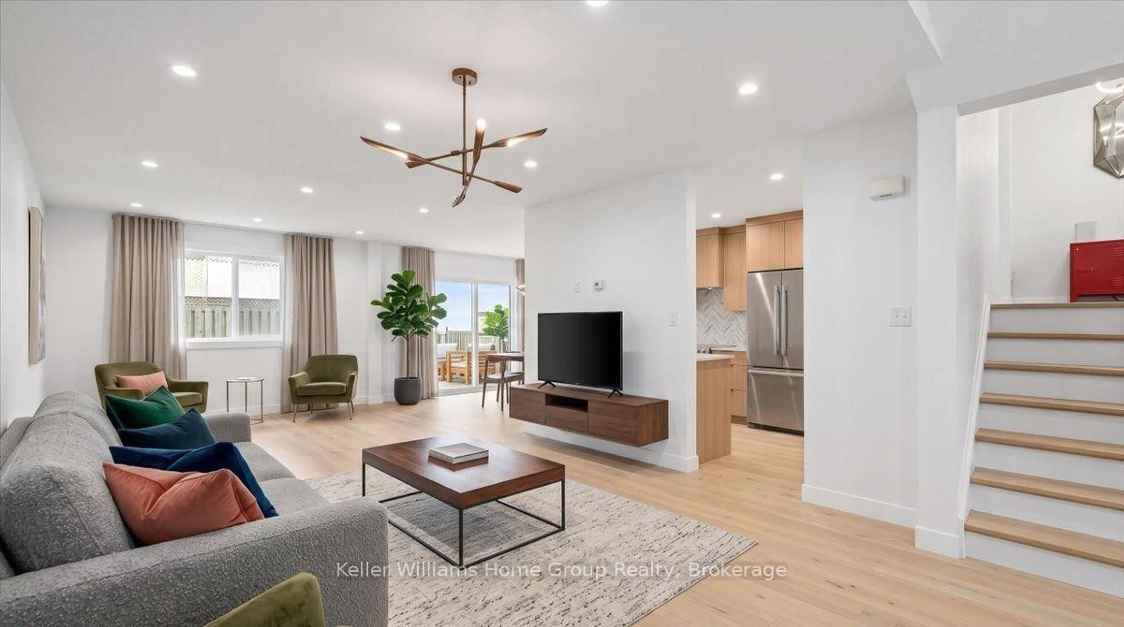 Living room with furniture, unknown for 505 Alberta Ave, Woodstock Ontario N4V 1H3