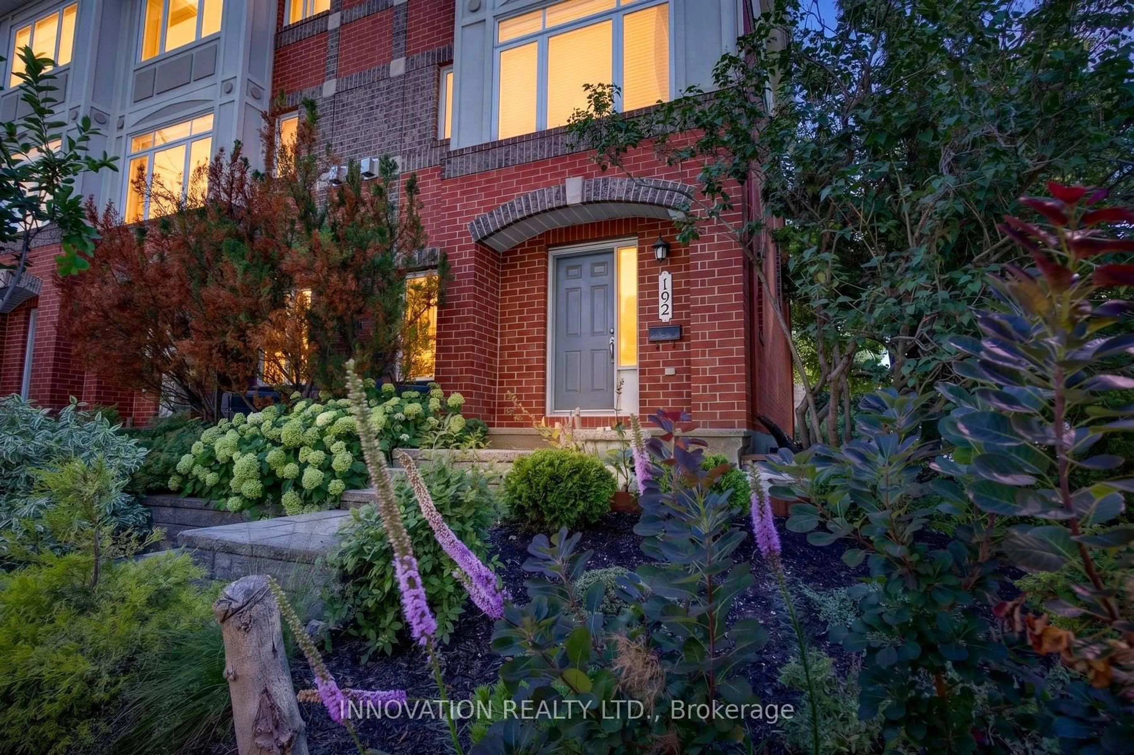 Home with brick exterior material, street for 192 Clearview Ave, Ottawa Ontario K1Z 1B8
