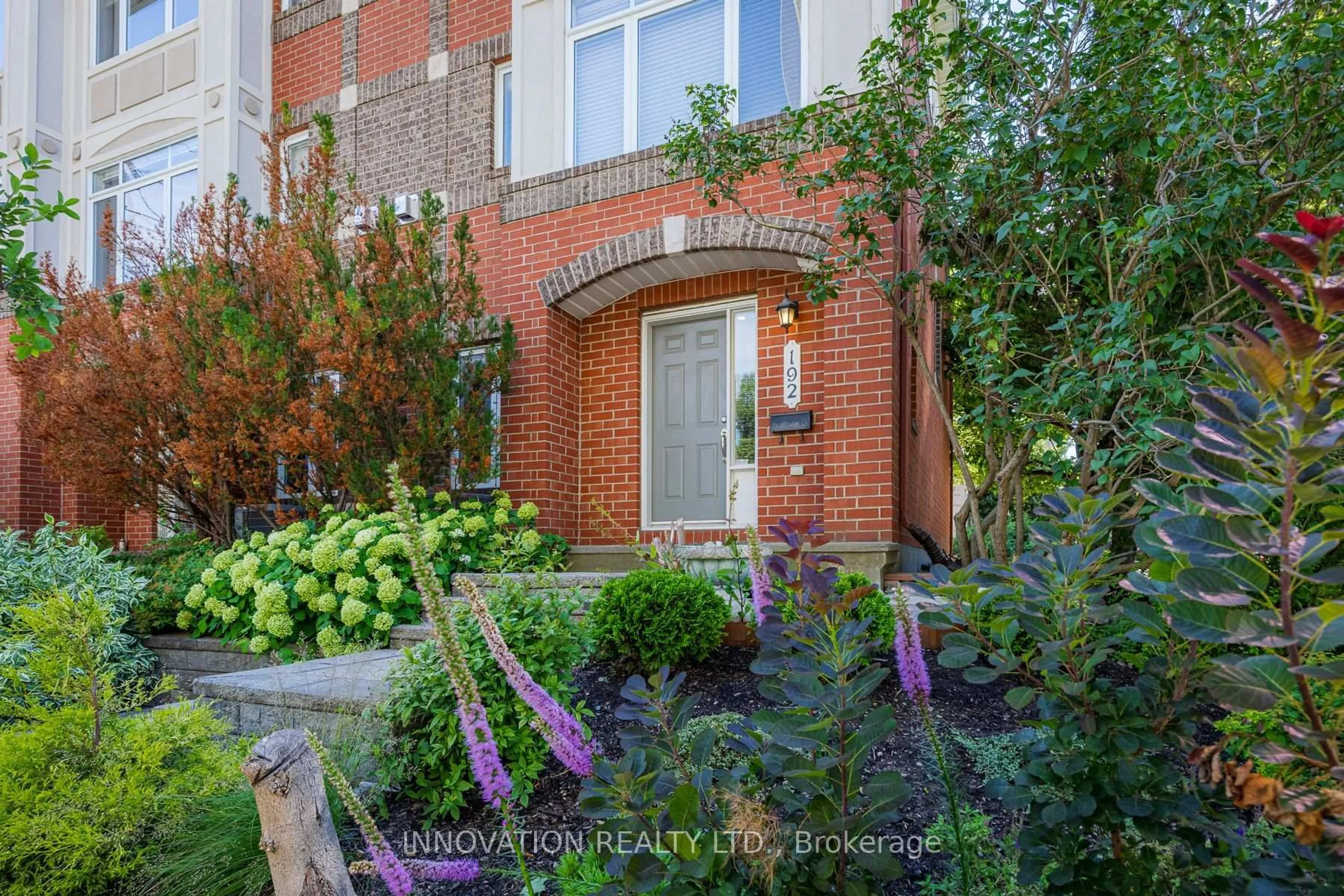 Home with brick exterior material, street for 192 Clearview Ave, Ottawa Ontario K1Z 1B8