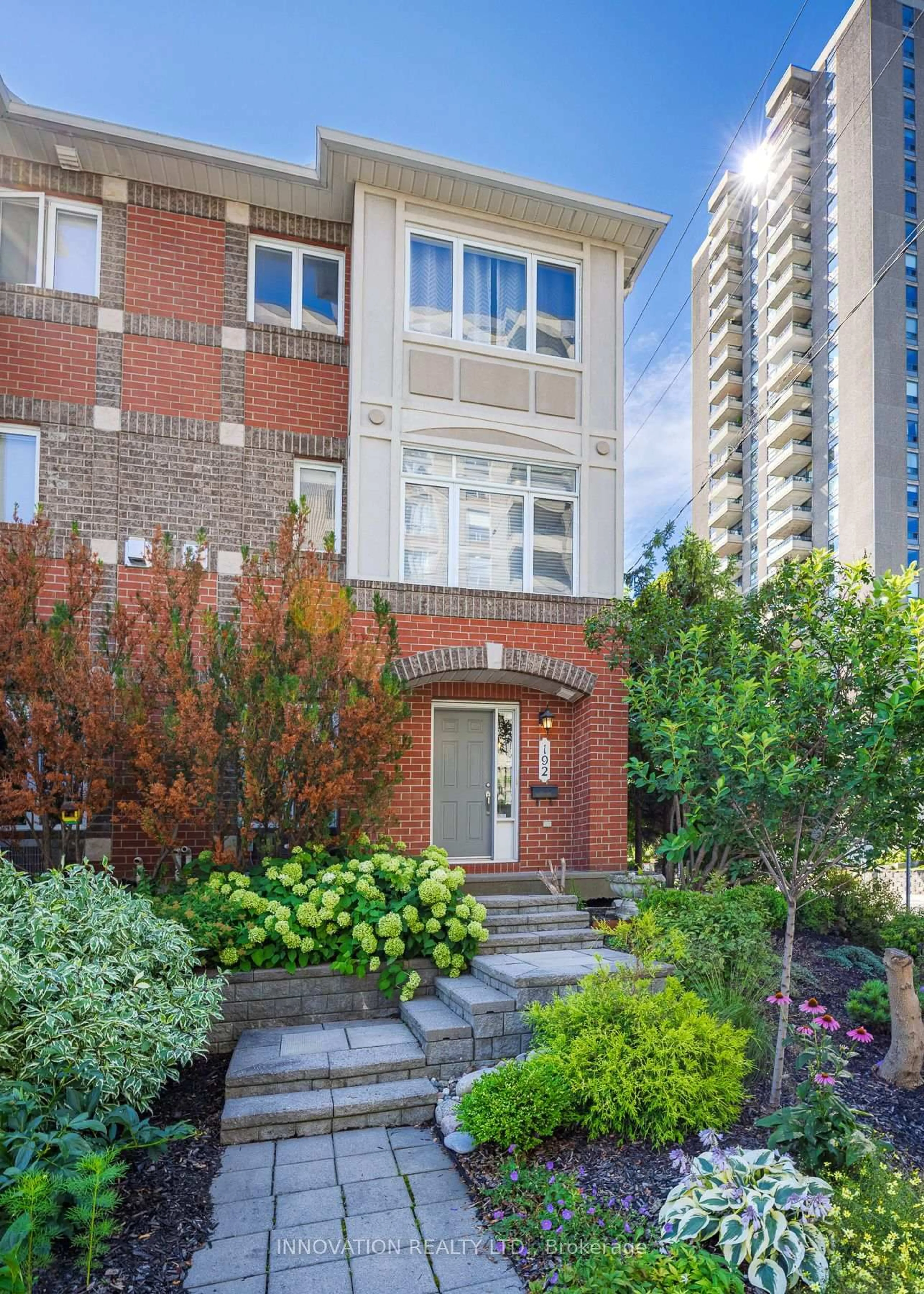 Home with brick exterior material, street for 192 Clearview Ave, Ottawa Ontario K1Z 1B8