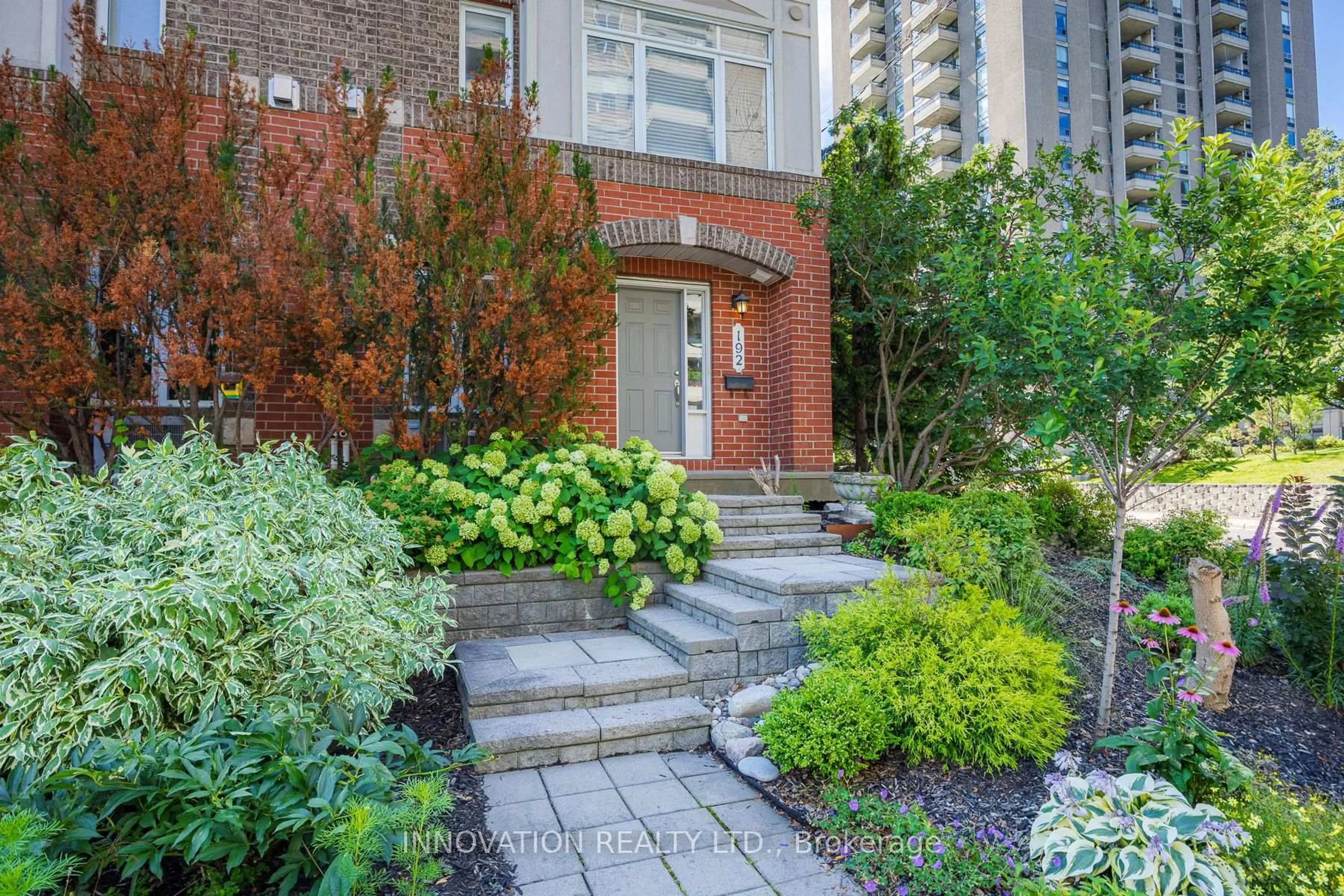 Unknown for 192 Clearview Ave, Ottawa Ontario K1Z 1B8