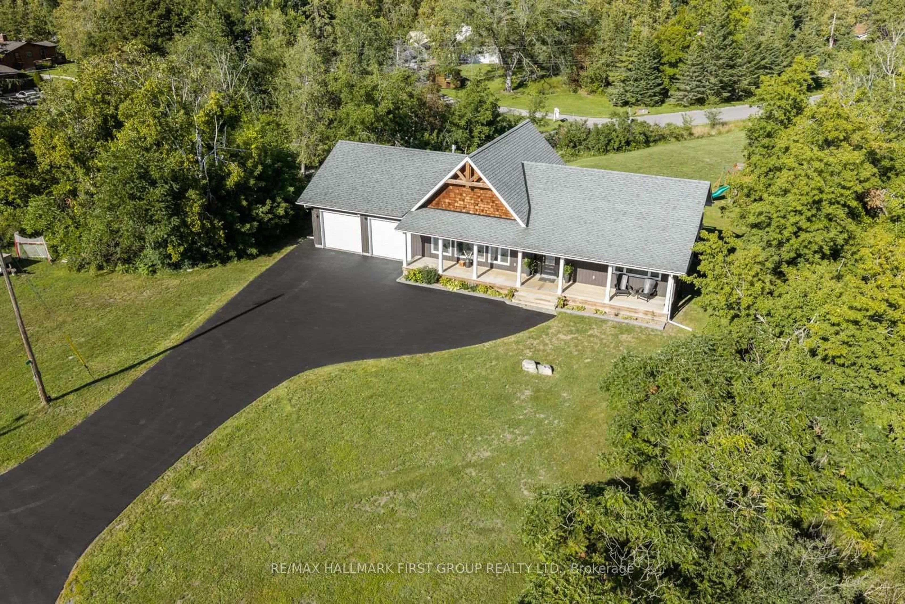 A pic from outside/outdoor area/front of a property/back of a property/a pic from drone, mountain view for 20 Lagoon Dr, Kawartha Lakes Ontario K0M 1N0