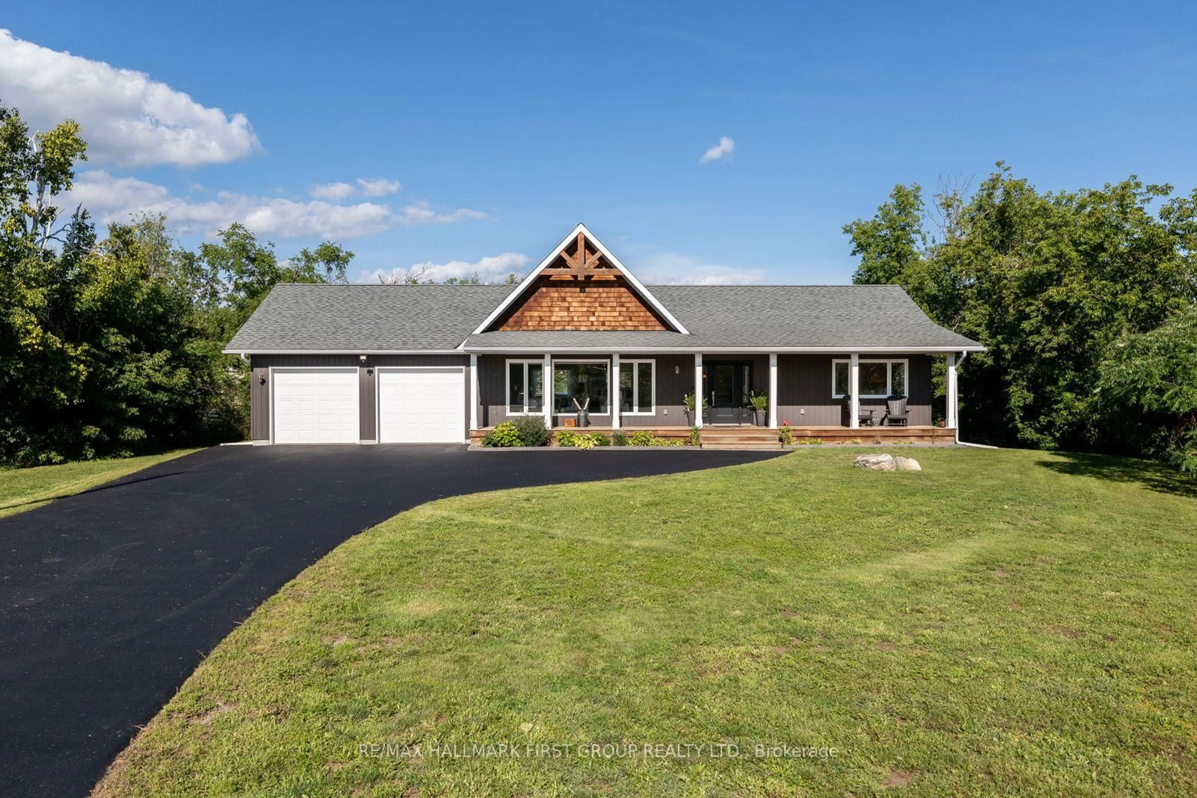 Home with vinyl exterior material, unknown for 20 Lagoon Dr, Kawartha Lakes Ontario K0M 1N0