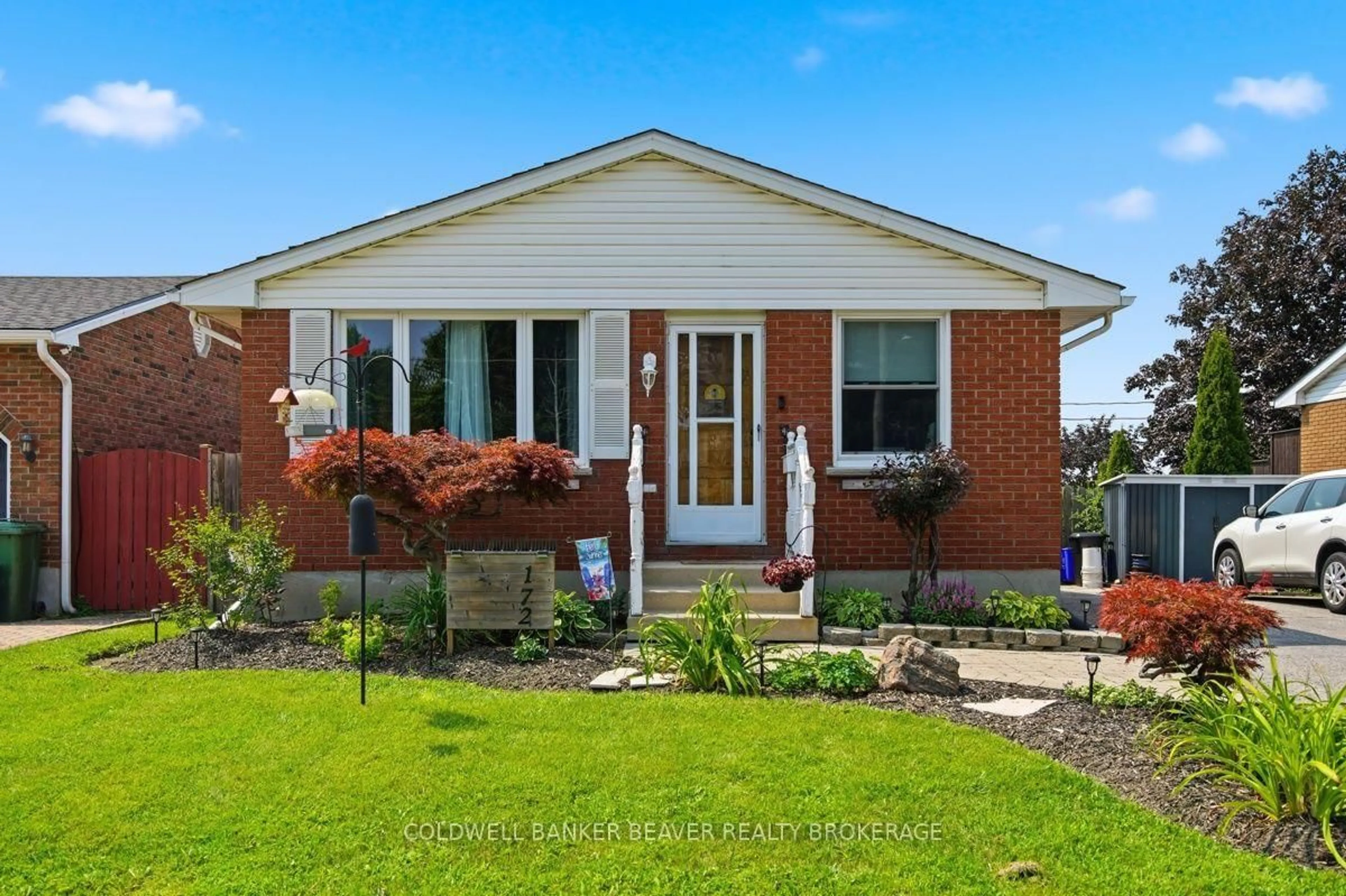 Home with brick exterior material, street for 172 Fairview Ave, St. Thomas Ontario N5R 4Y1