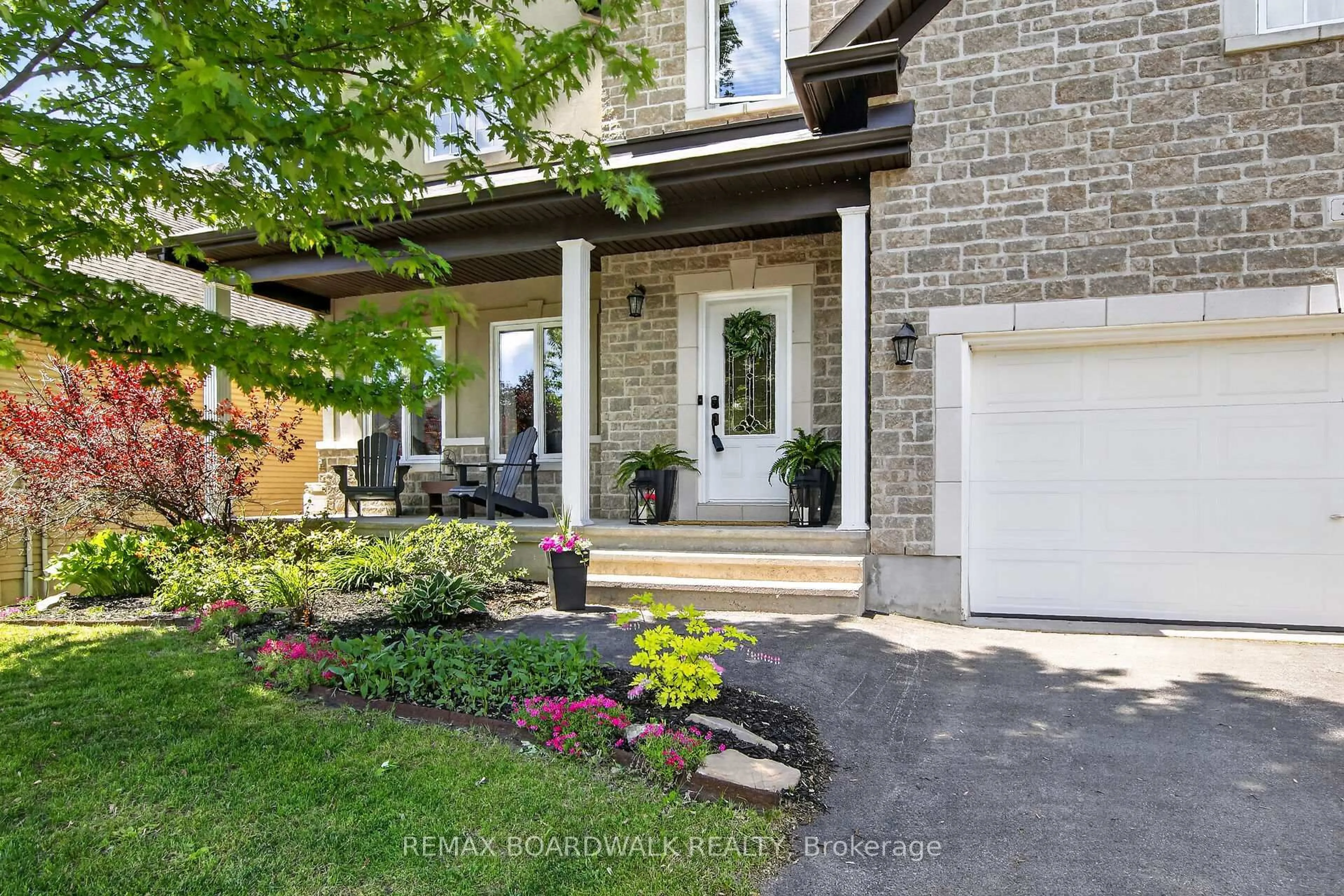 Home with brick exterior material, street for 375 Quartz Ave, Clarence-Rockland Ontario K4K 0C7
