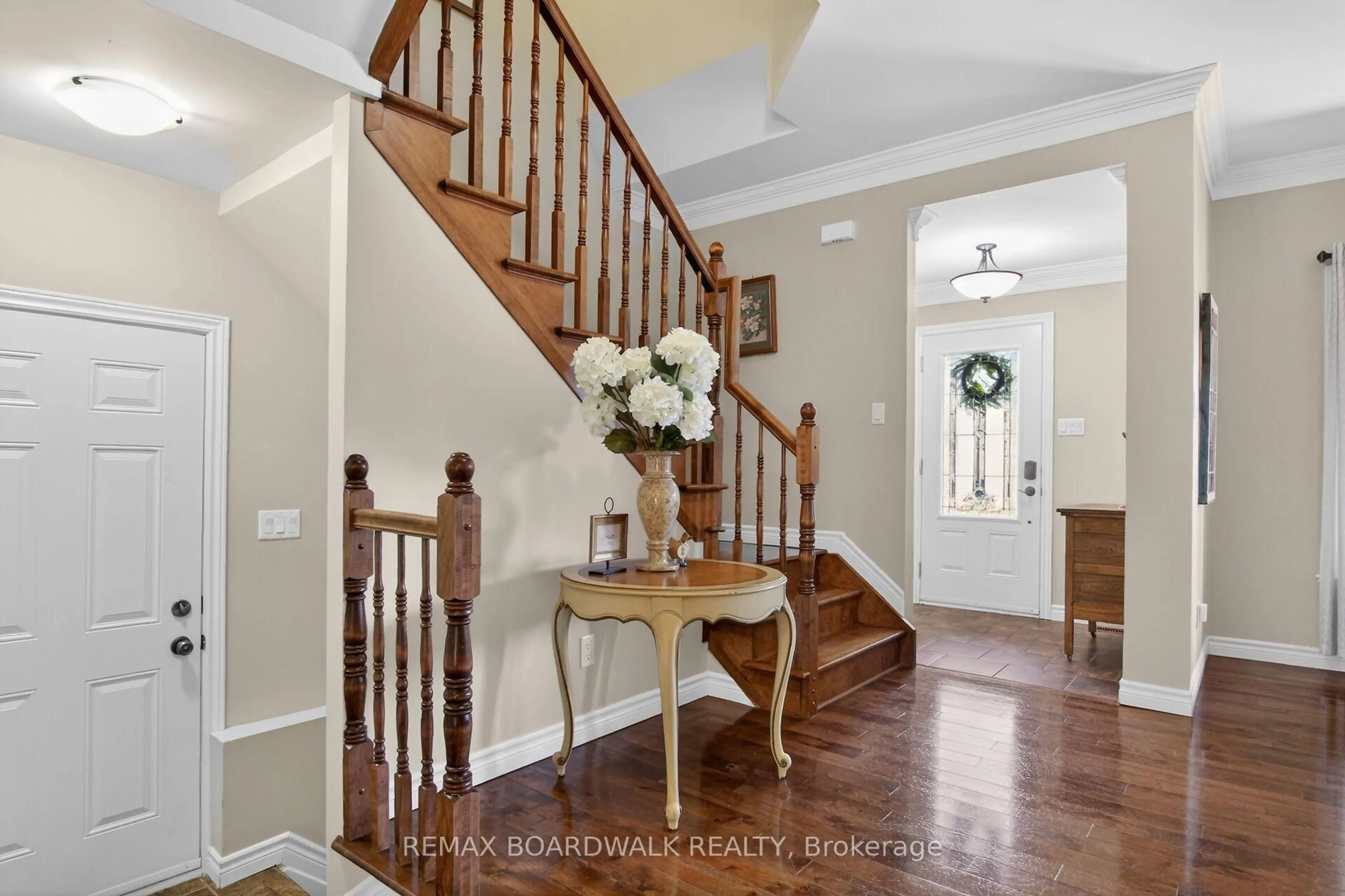 Indoor entryway for 375 Quartz Ave, Clarence-Rockland Ontario K4K 0C7