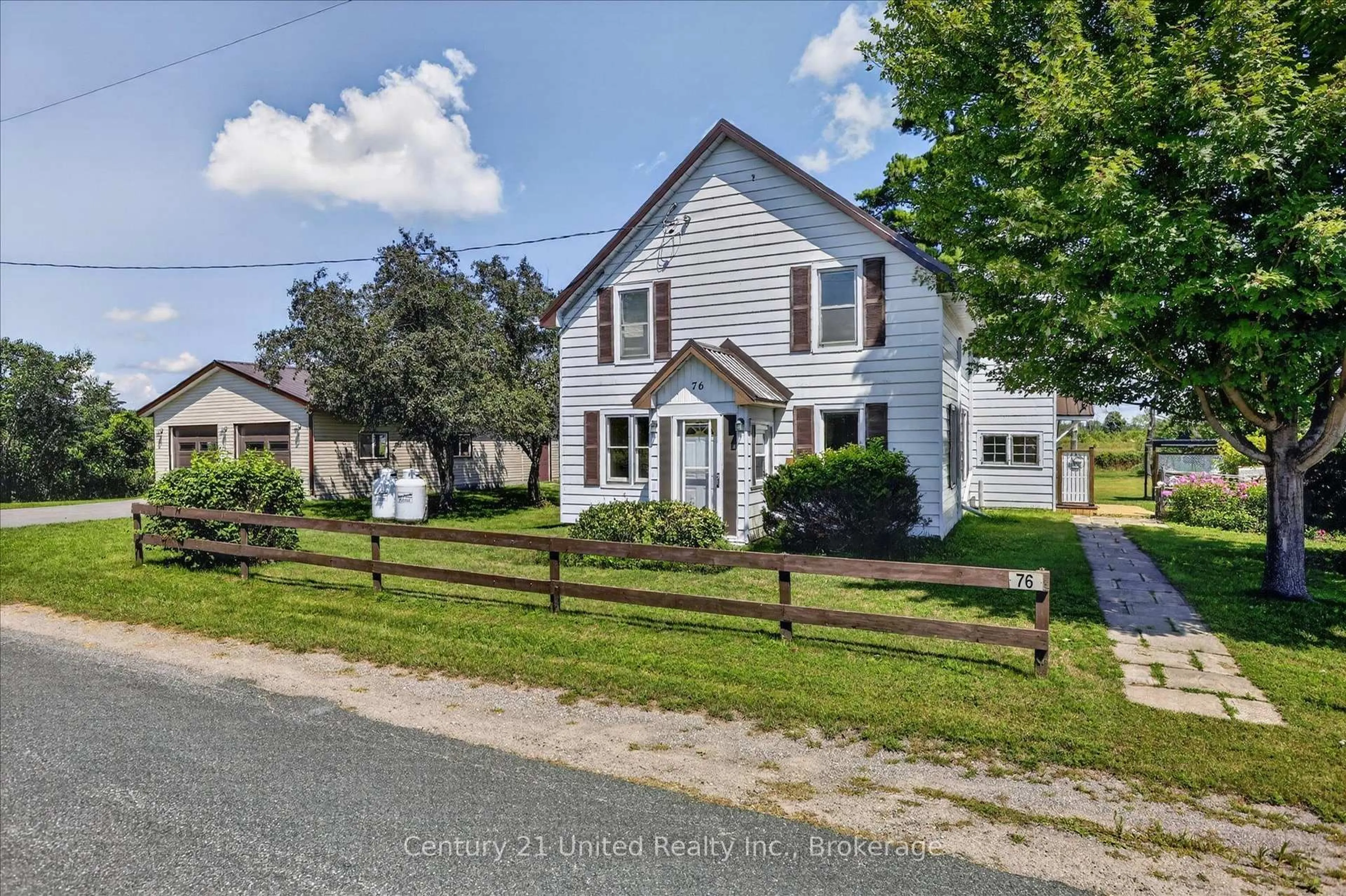 A pic from outside/outdoor area/front of a property/back of a property/a pic from drone, street for 76 Mill St, Asphodel-Norwood Ontario K0L 2V0
