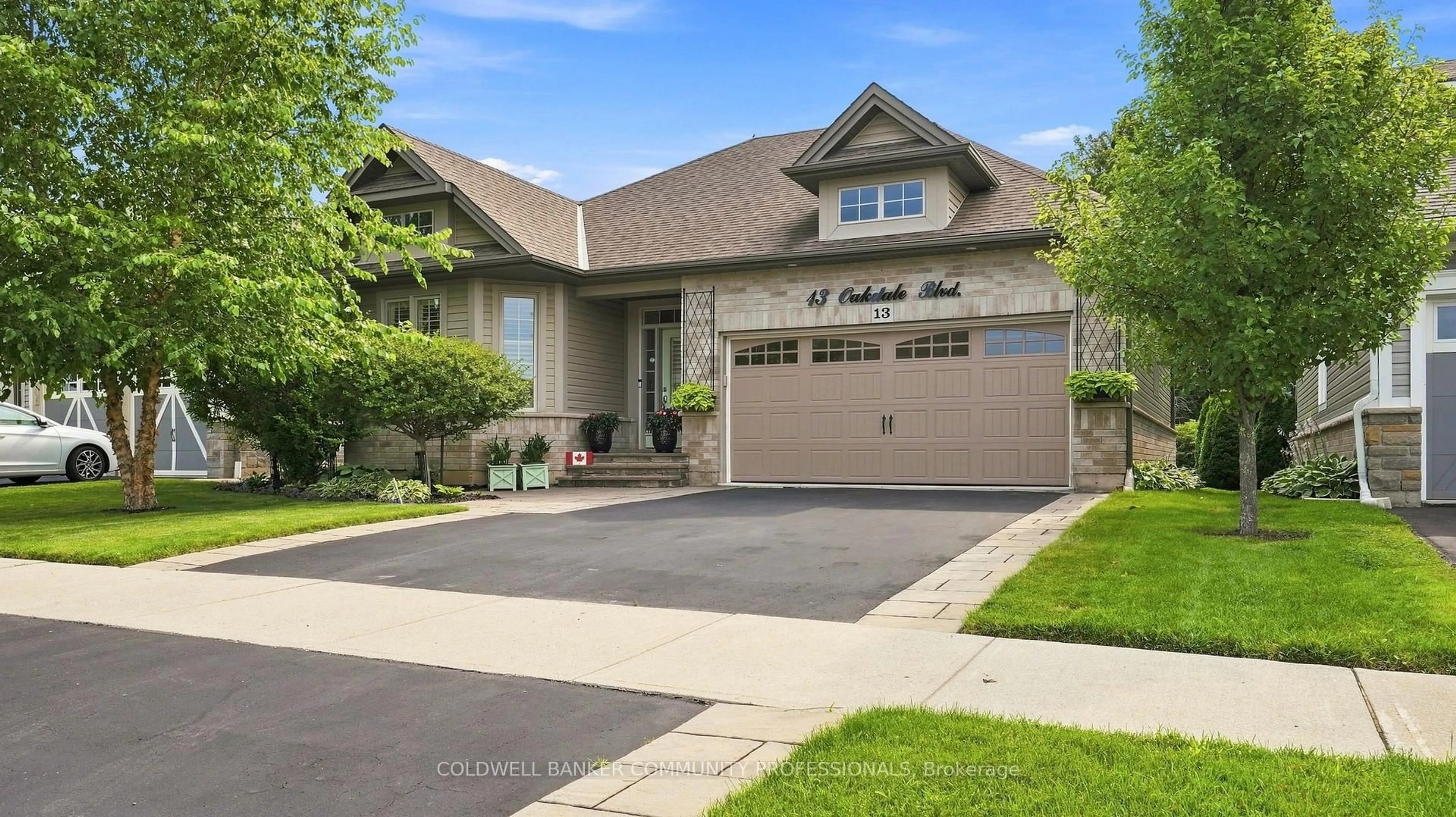 Home with brick exterior material, street for 13 Oakdale Blvd, West Lincoln Ontario L0R 2A0