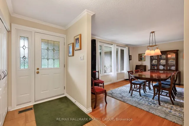 2692 Colman St, Ottawa 3