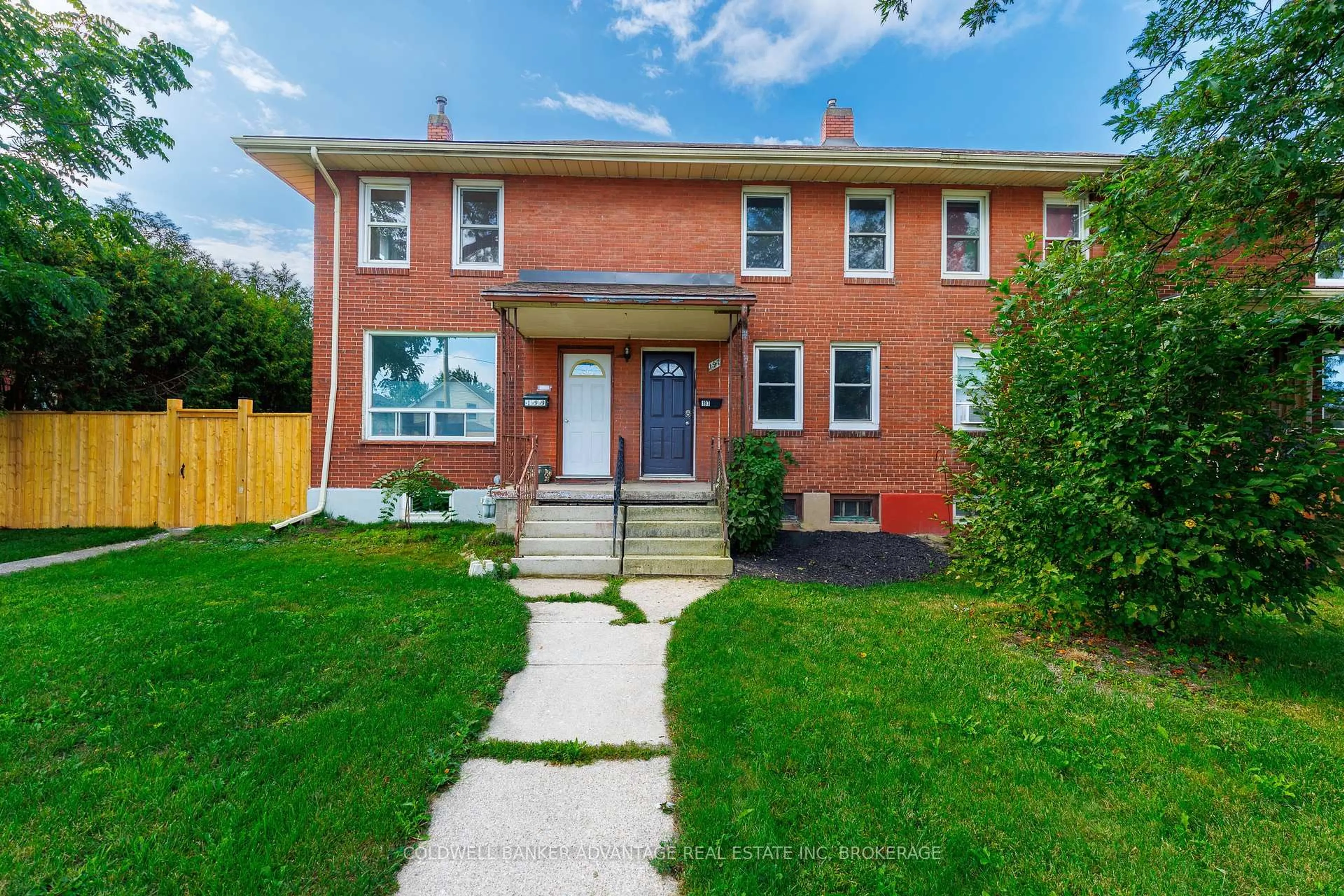 Home with brick exterior material, street for 197 Lincoln St, Welland Ontario L3B 4M8