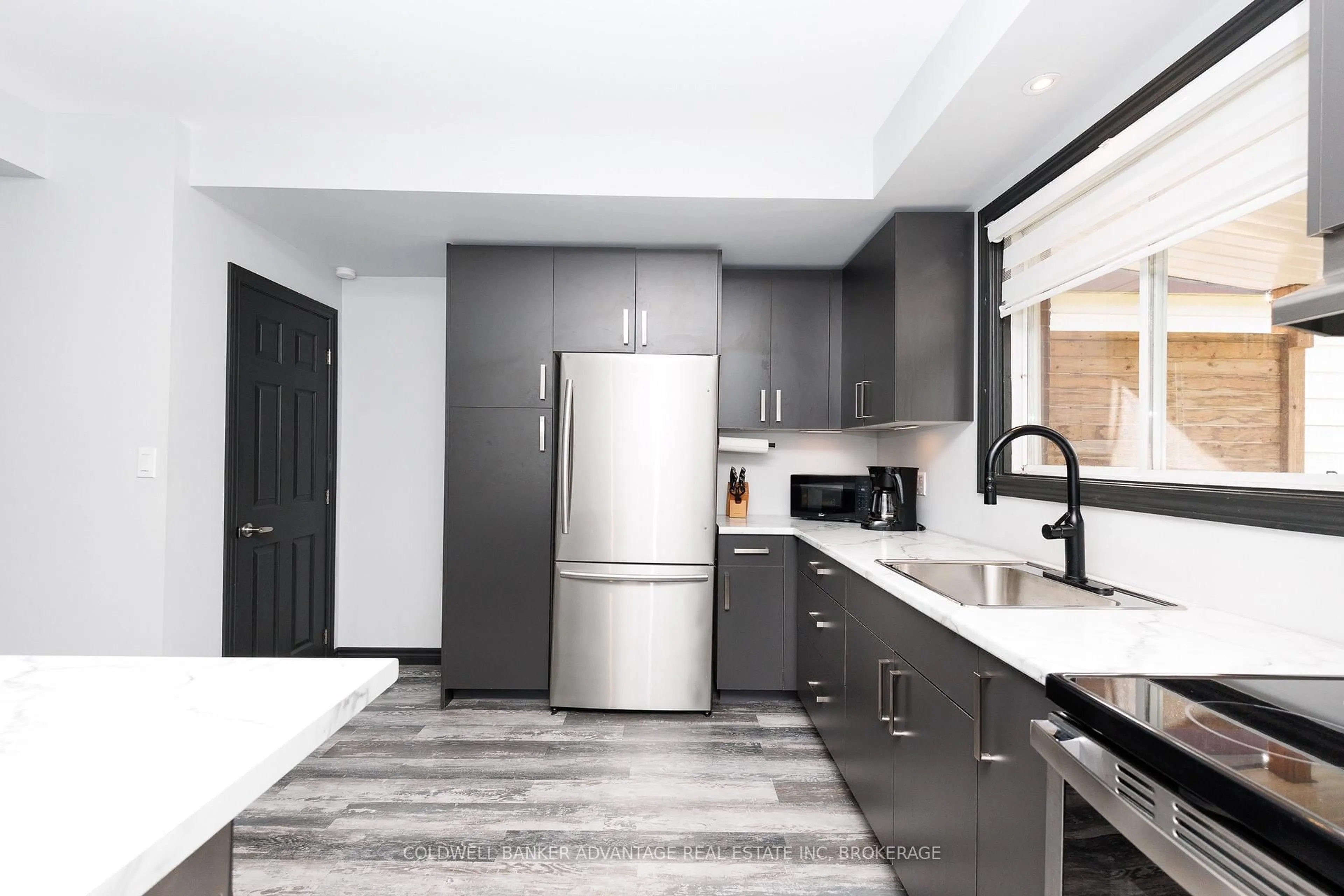 Contemporary kitchen, ceramic/tile floor for 197 Lincoln St, Welland Ontario L3B 4M8