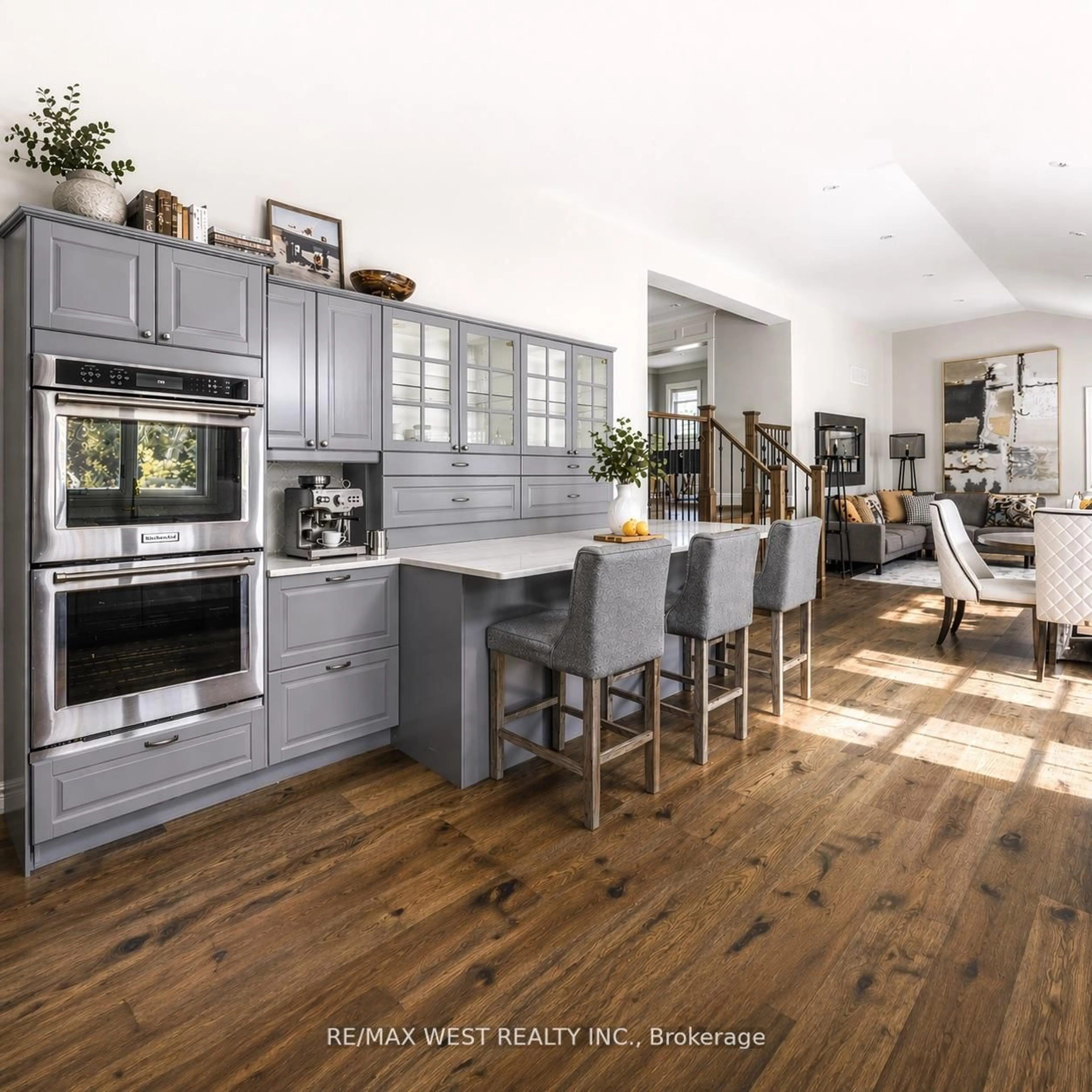 Open concept kitchen, wood/laminate floor for 26 Hostein Dr, Hamilton Ontario L9G 2S5