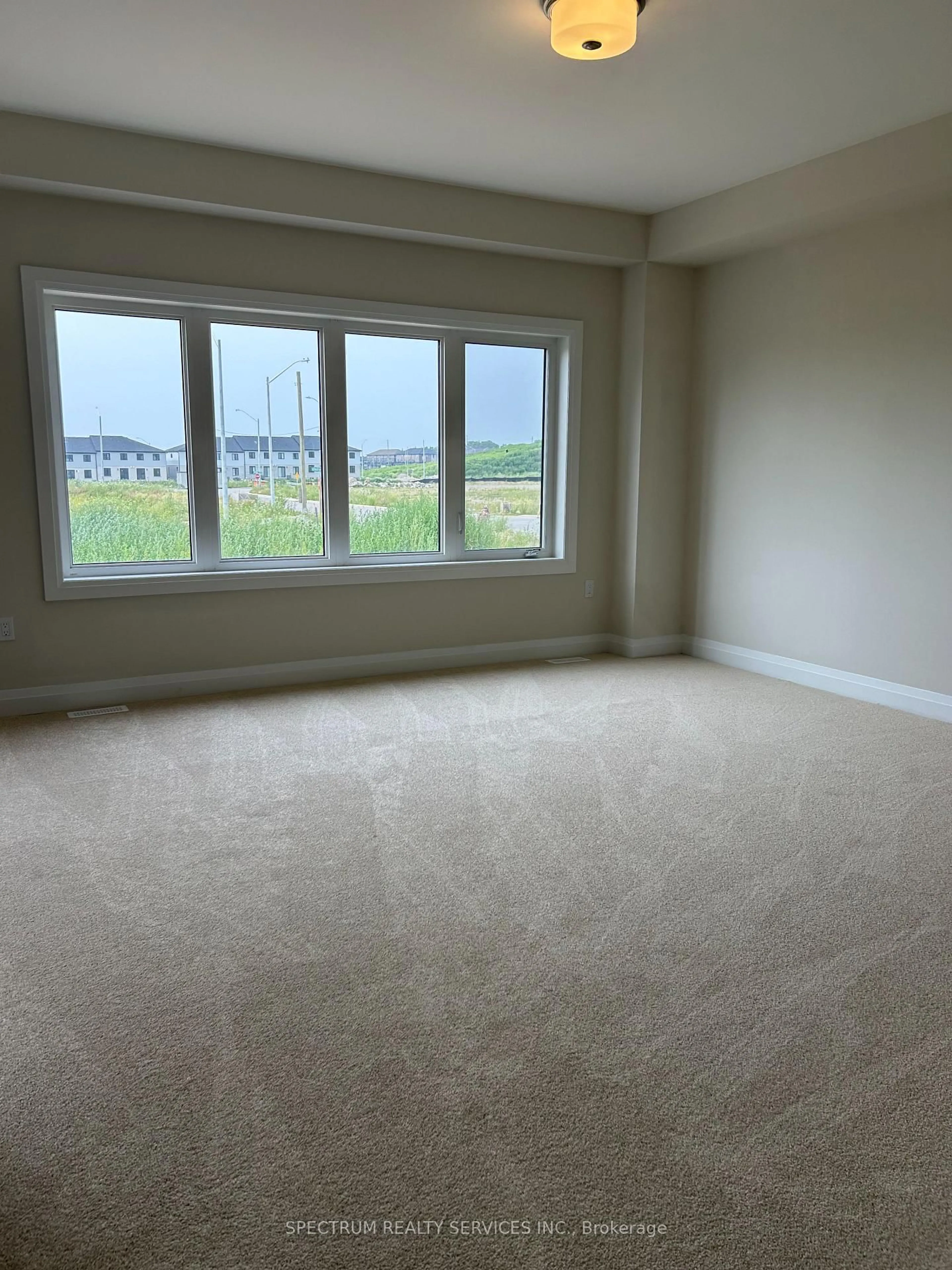 A pic of a room for 4 Arding Circ, Brantford Ontario N3L 0P6