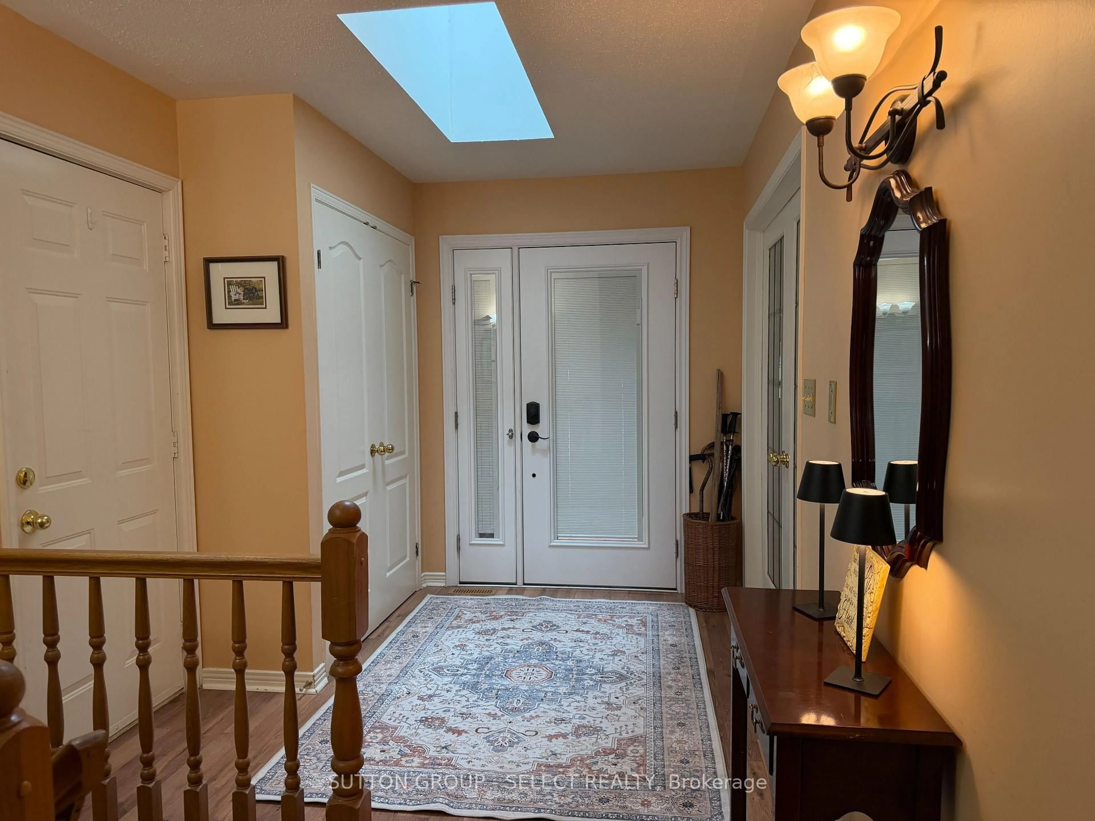 Indoor entryway for 68 Midale Cres, London North Ontario N5X 3C4