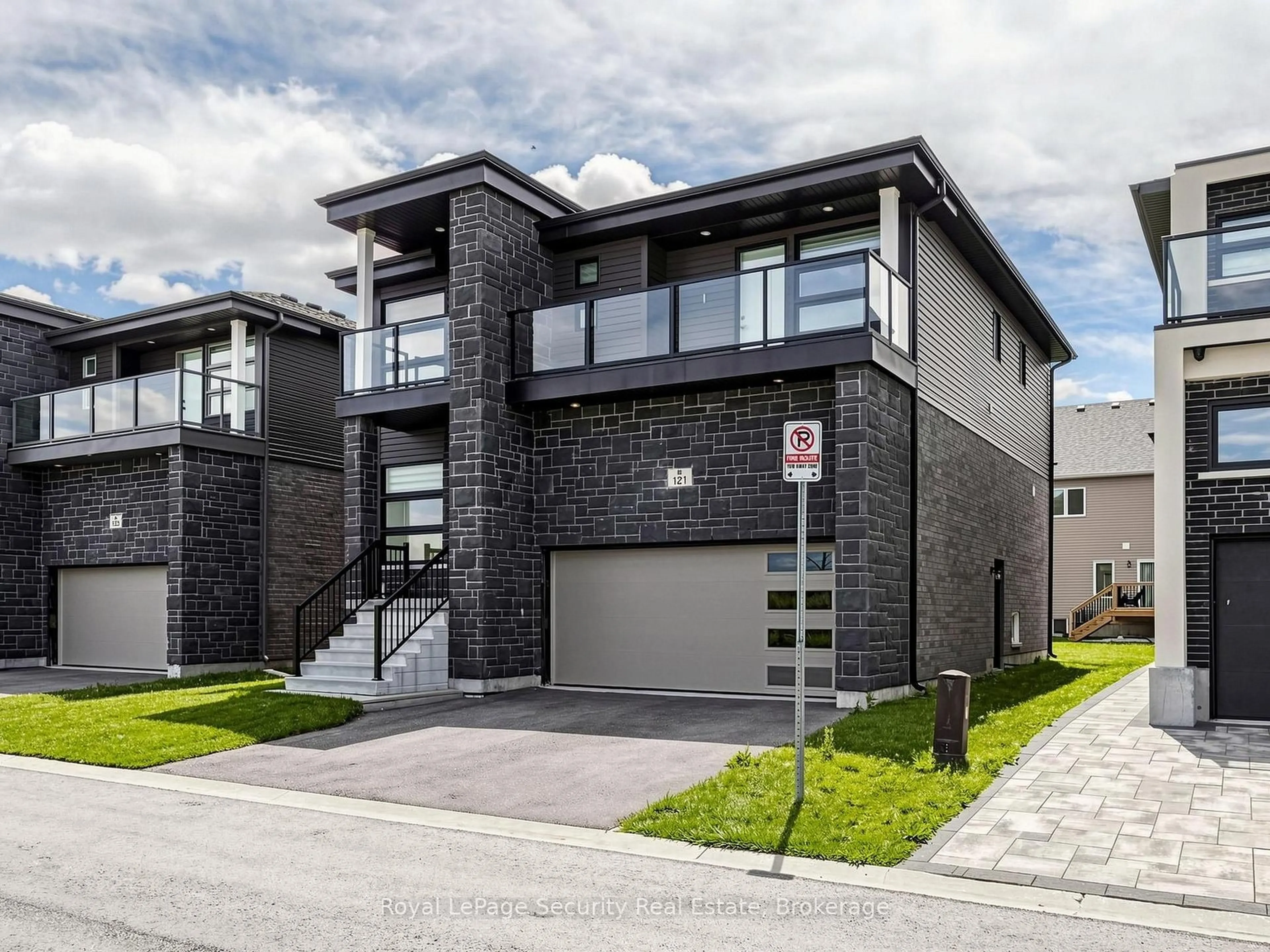 Home with brick exterior material, street for 121 Sebastian St #86, Blue Mountains Ontario N0H 1J0